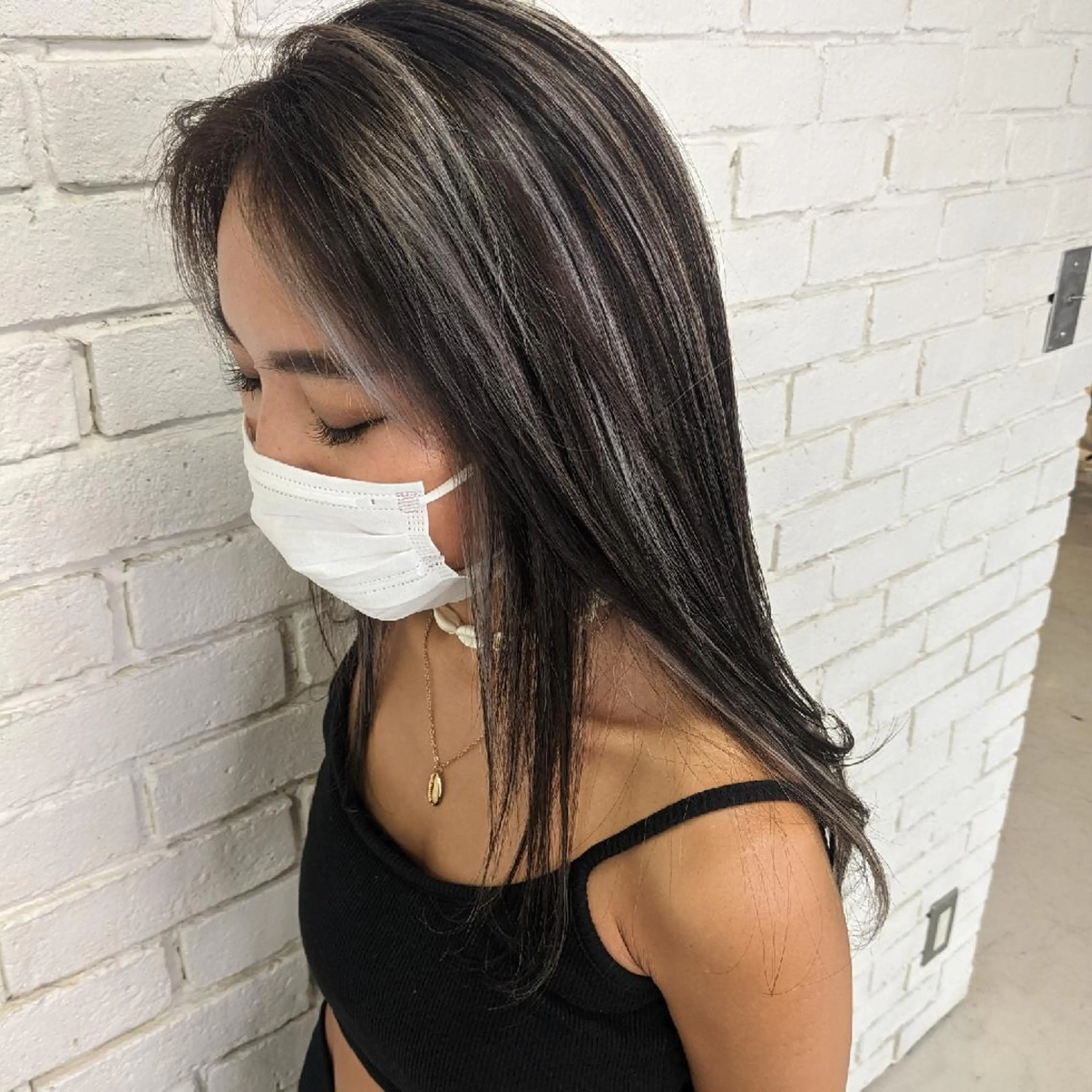 ロング カット ヘアカラー トリートメント nameless髪質 改善ブリーチ心斎橋のヘアスタイル