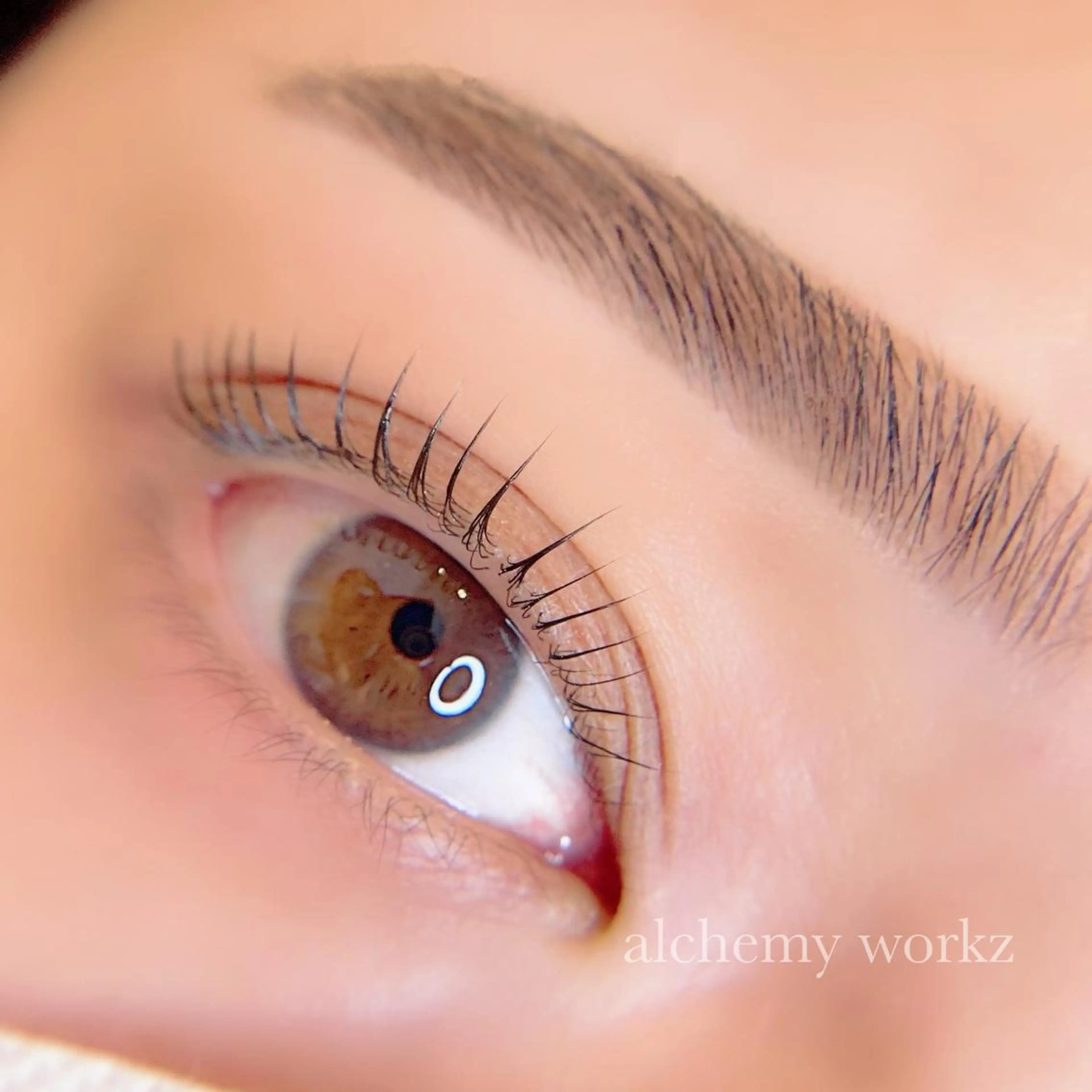 アイブロウ alchemy workzの眉毛・アイブロウイメージ