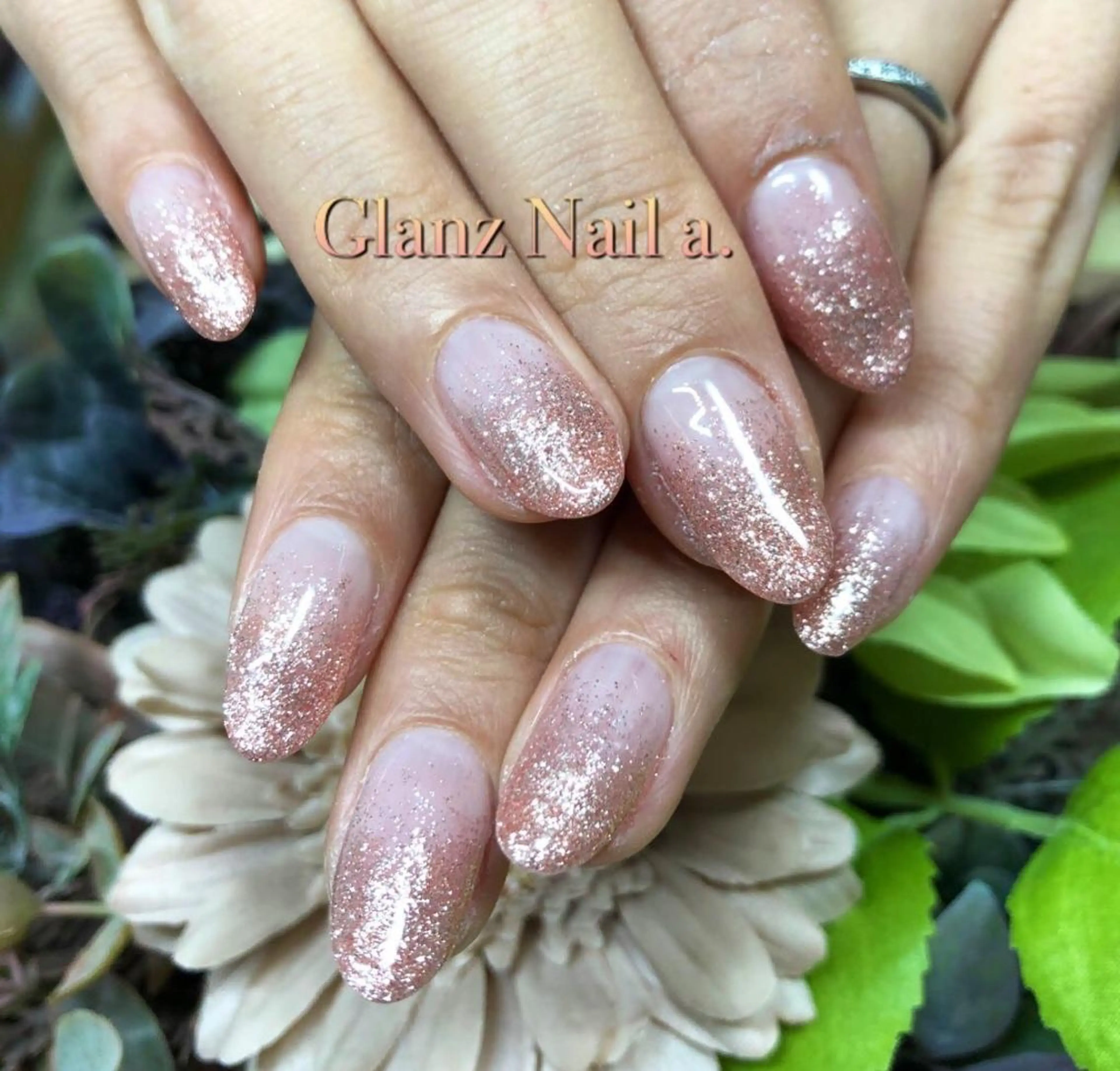 ネイル グラデーション ラメ(グリッター) ラメグラデーション ピンク Glanz  Nail aのネイルデザイン