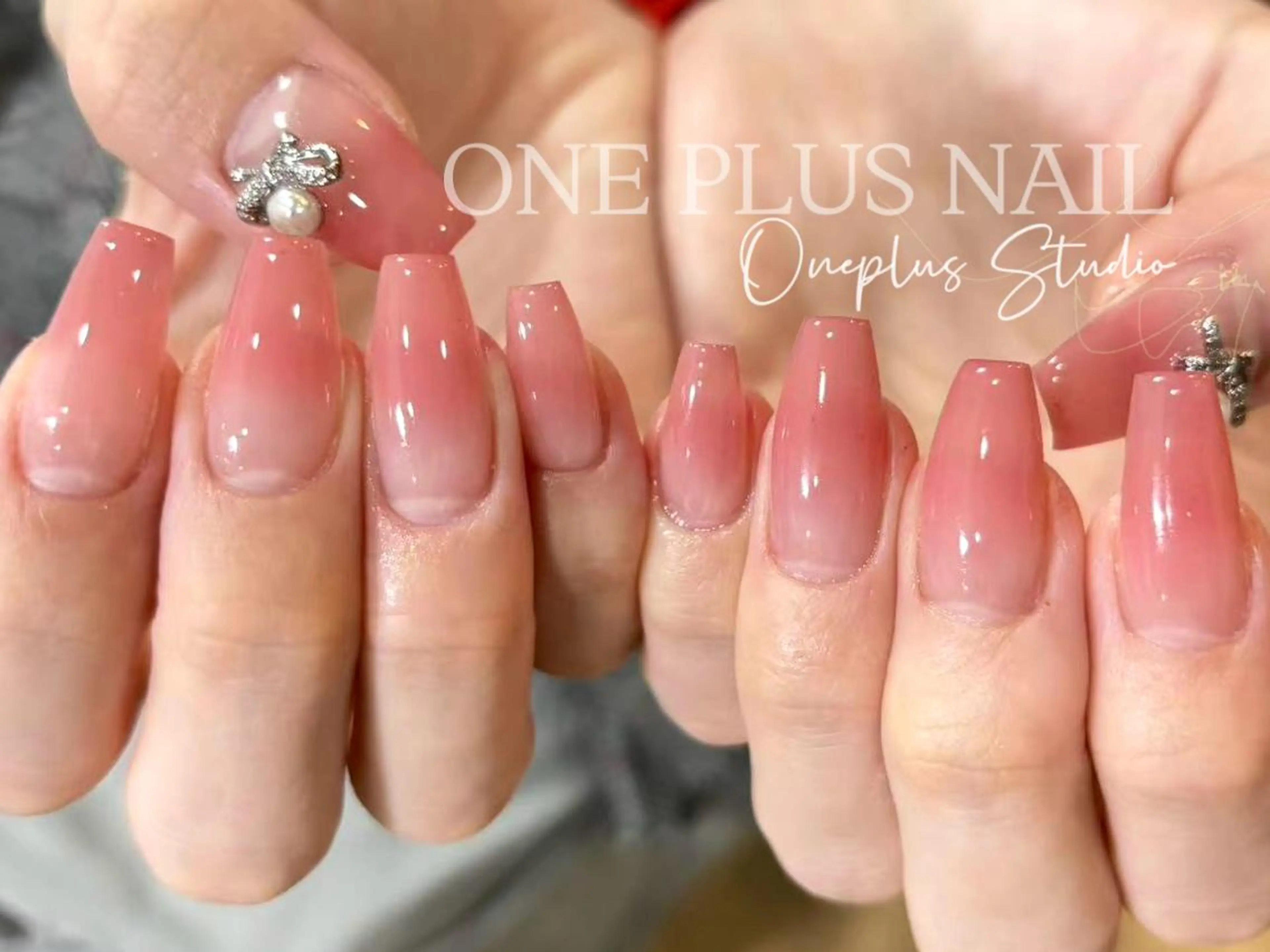 ネイル アートネイル オーロラネイル ガーリー キラキラネイル 韓国ネイル haruka 🧸のネイルデザイン