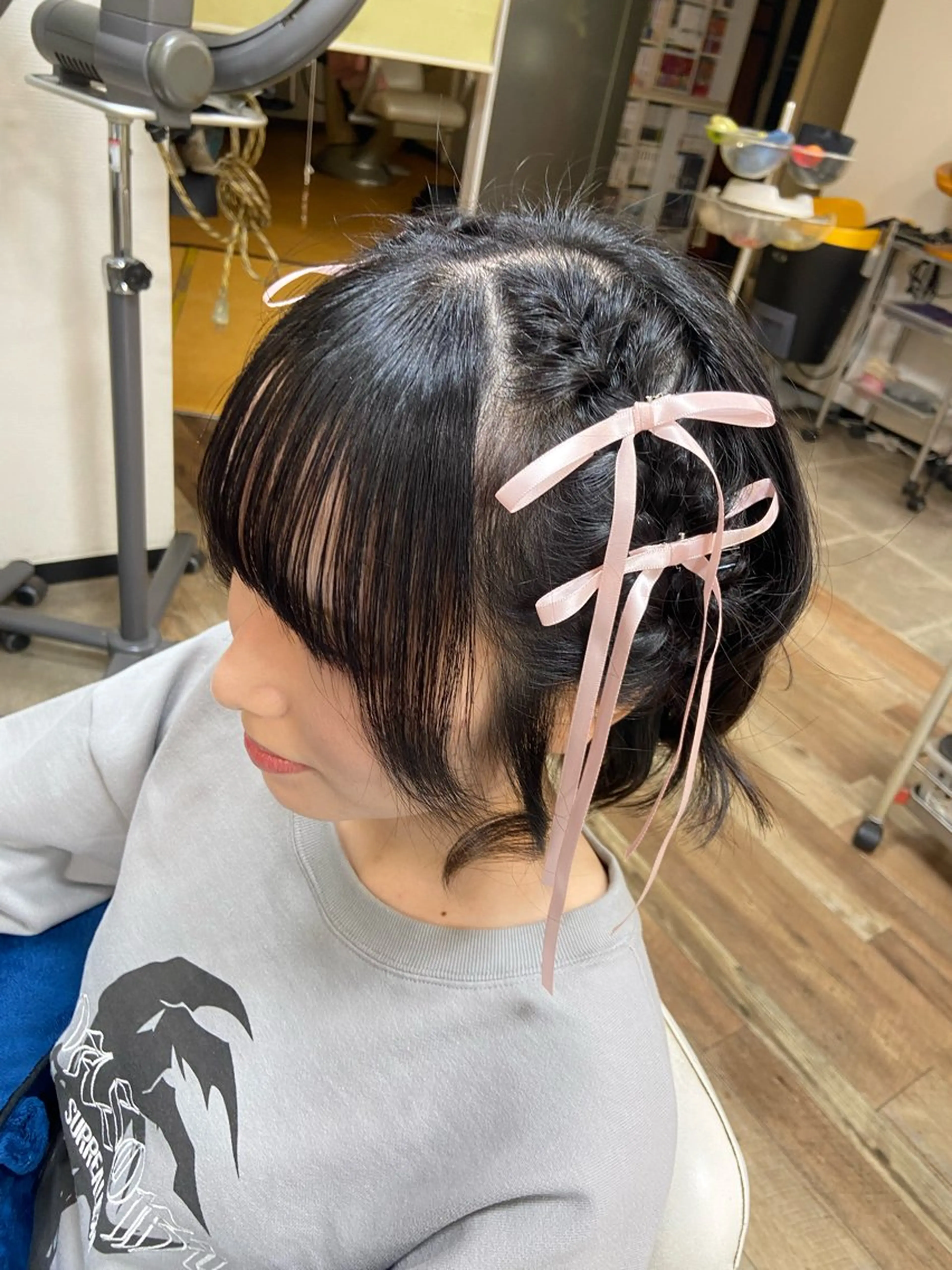 ショート ヘアアレンジ ヘアセット イツキ🌕デザインカ ラー🥨髪質改善🫧のヘアスタイル