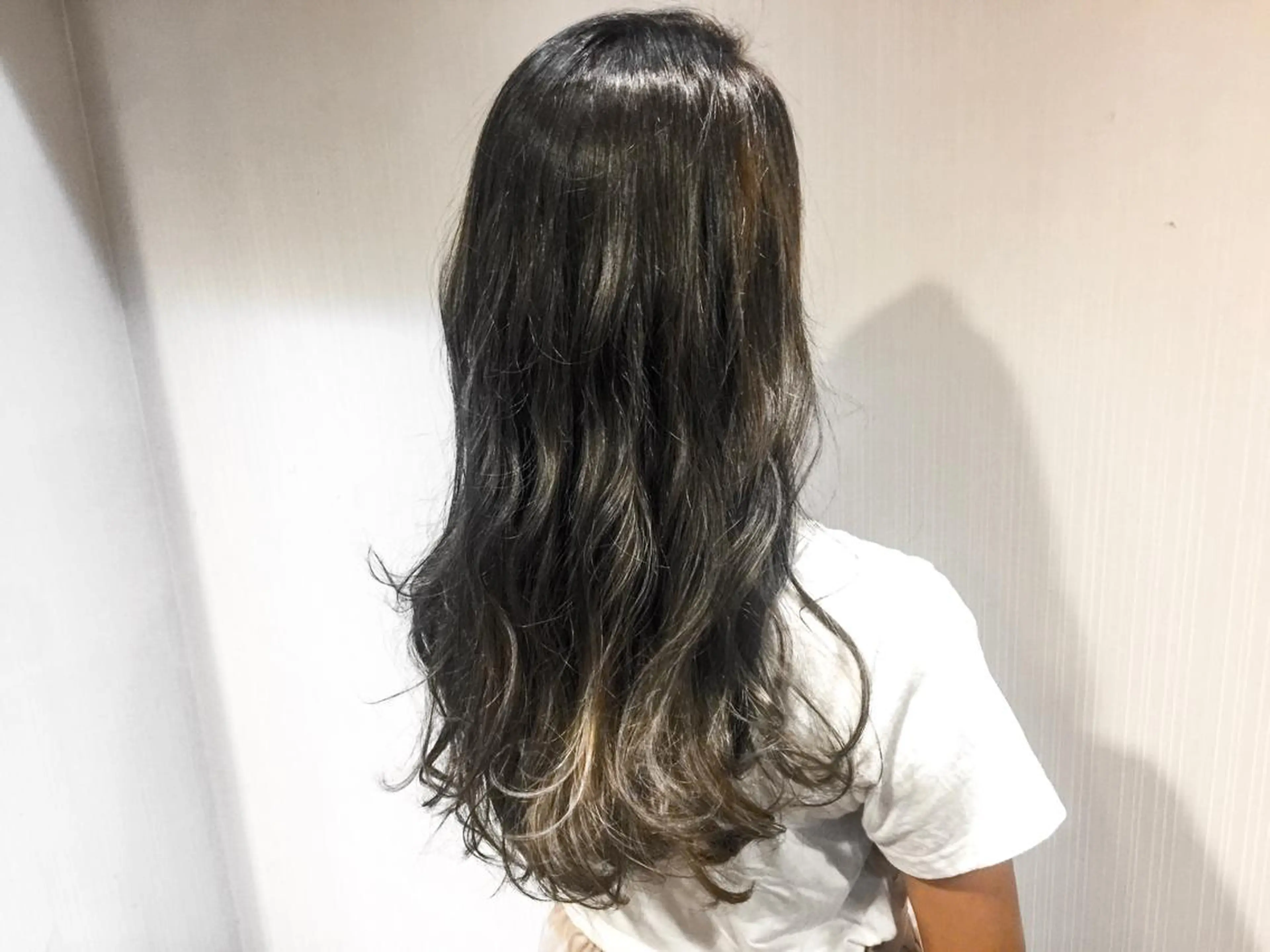 ロング カラー グレージュ ハイライトカラー ハイライト カット ヘアカラー ◆◇◆ナカハマ アキト◆◇◆のヘアスタイル