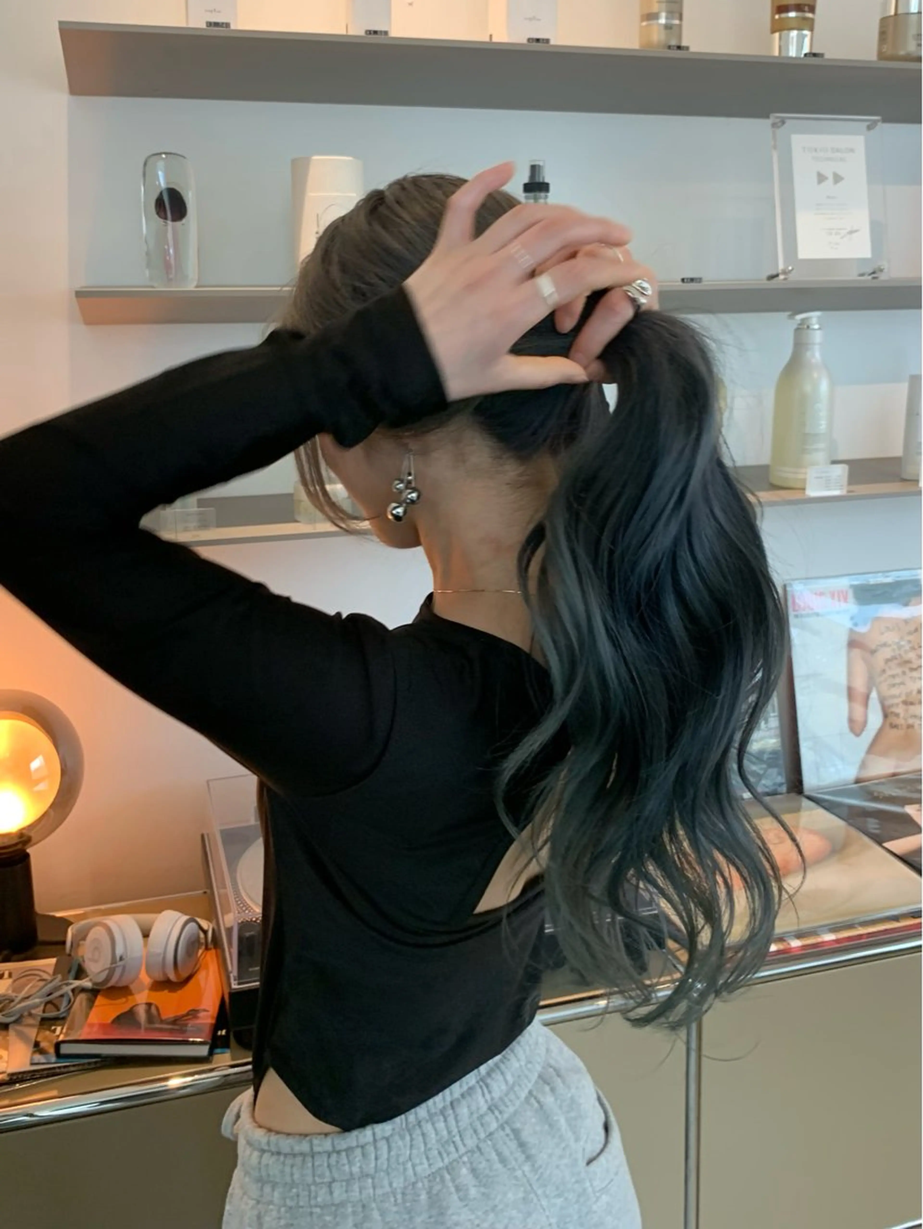 カラー hinata /ハイトーンのヘアスタイル