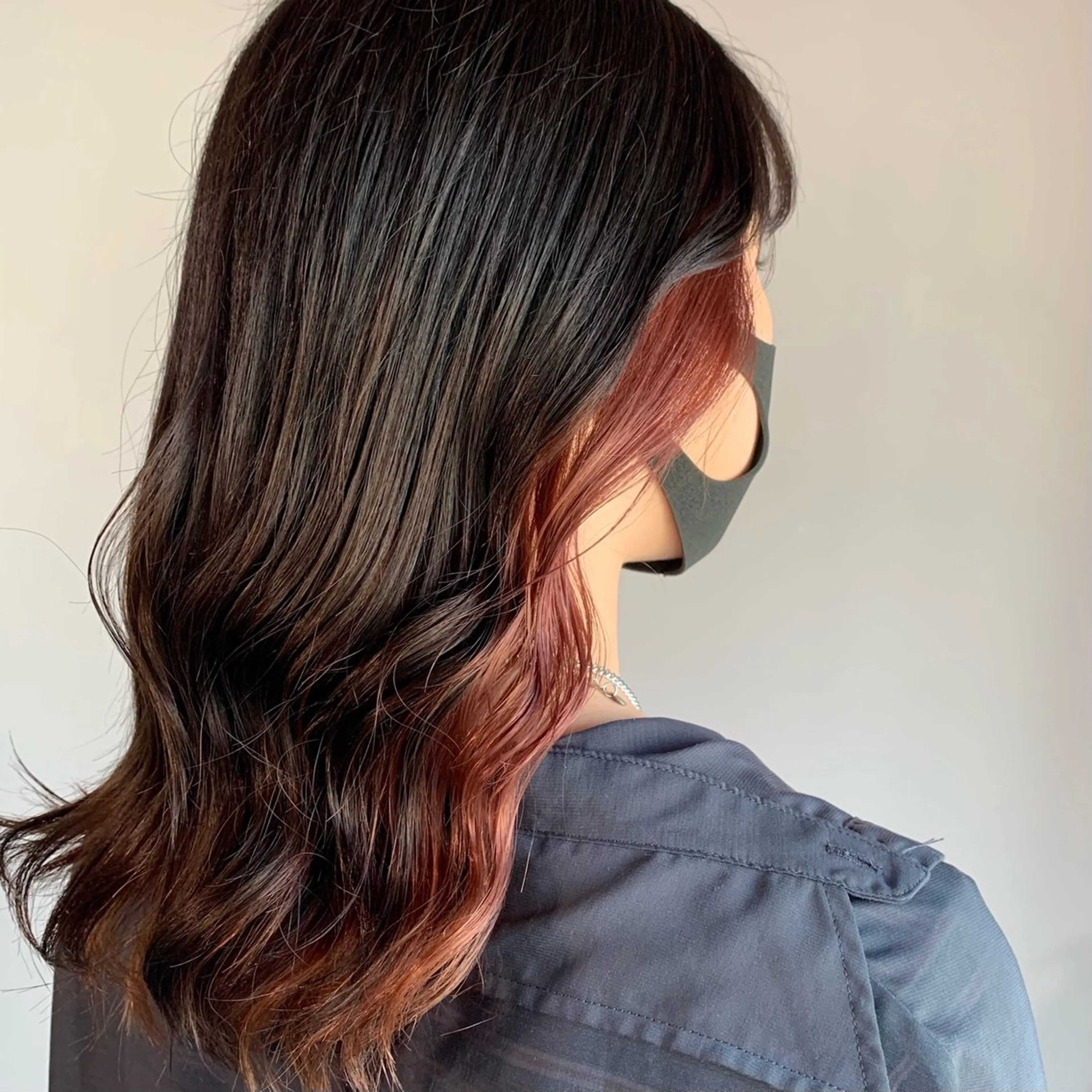 ミディアム カラー ブリーチ ケアブリーチ イヤリングカラー ハイトーンカラー インナーカラー ヘアカラー トリートメント ☀️Luana☀️ 公式/大通のヘアスタイル