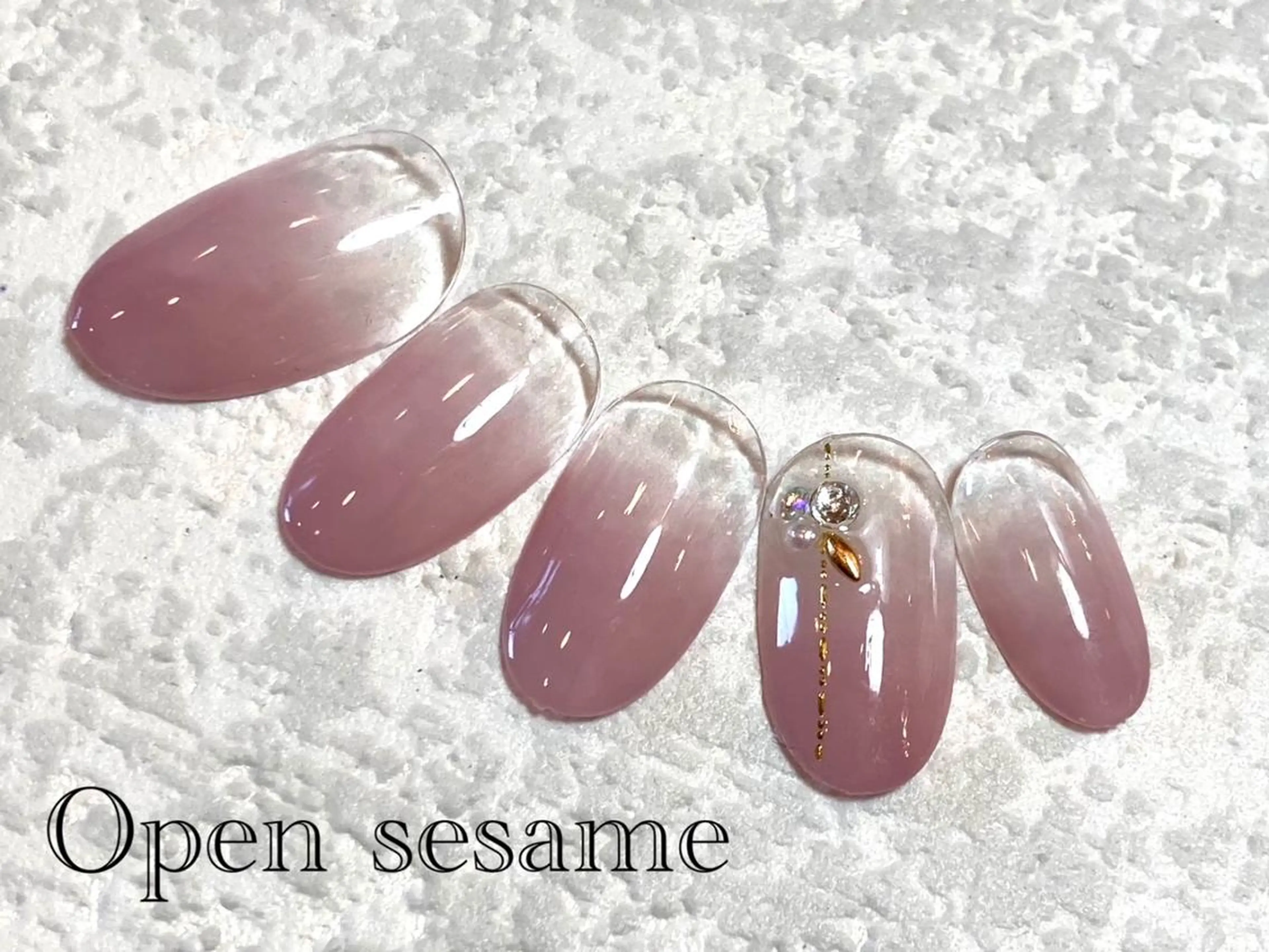 ネイル 遠藤 志乃のネイルデザイン