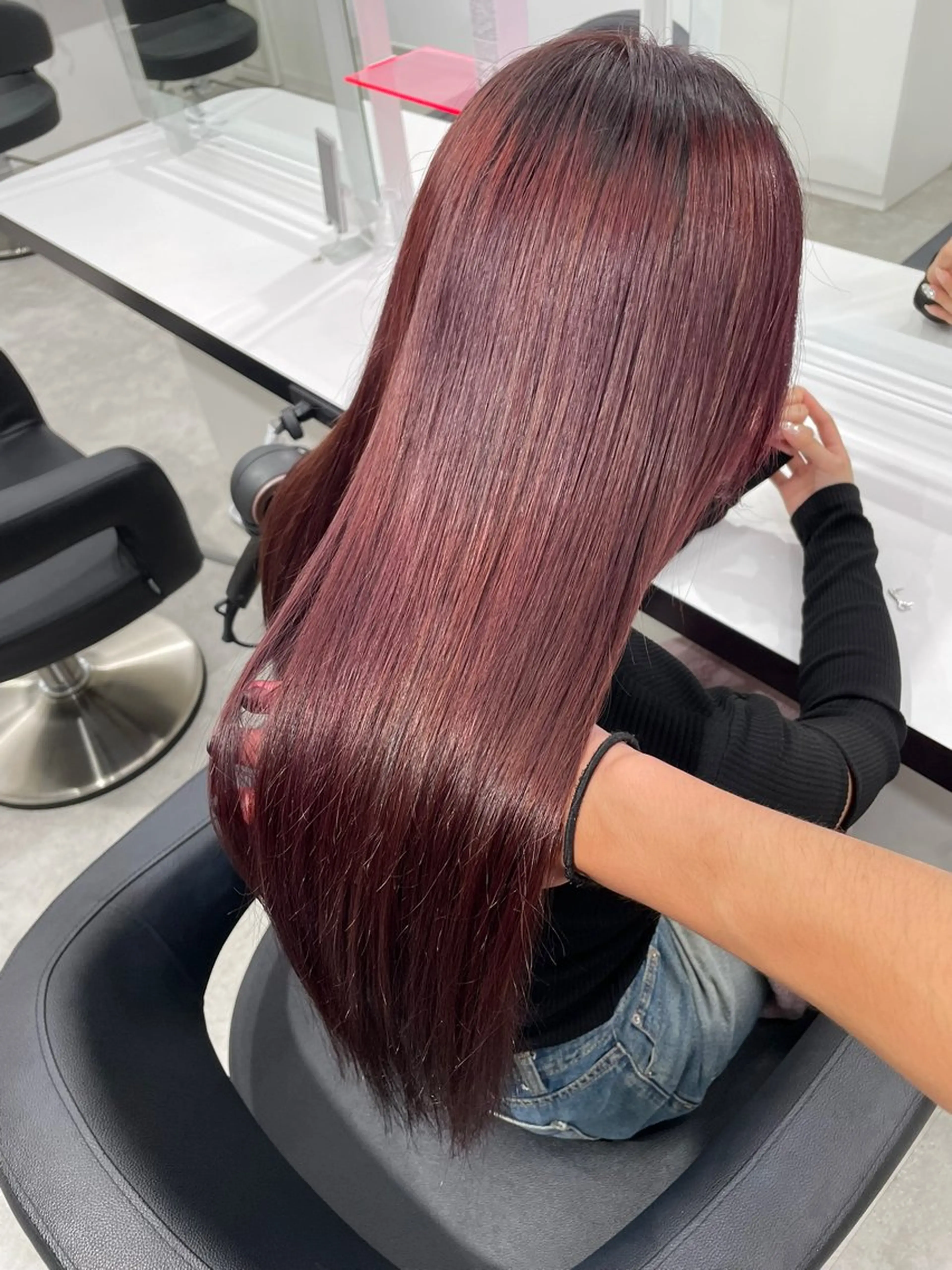 ロング カラー エフェクトブリーチ／ レイヤーカット／翔のヘアスタイル