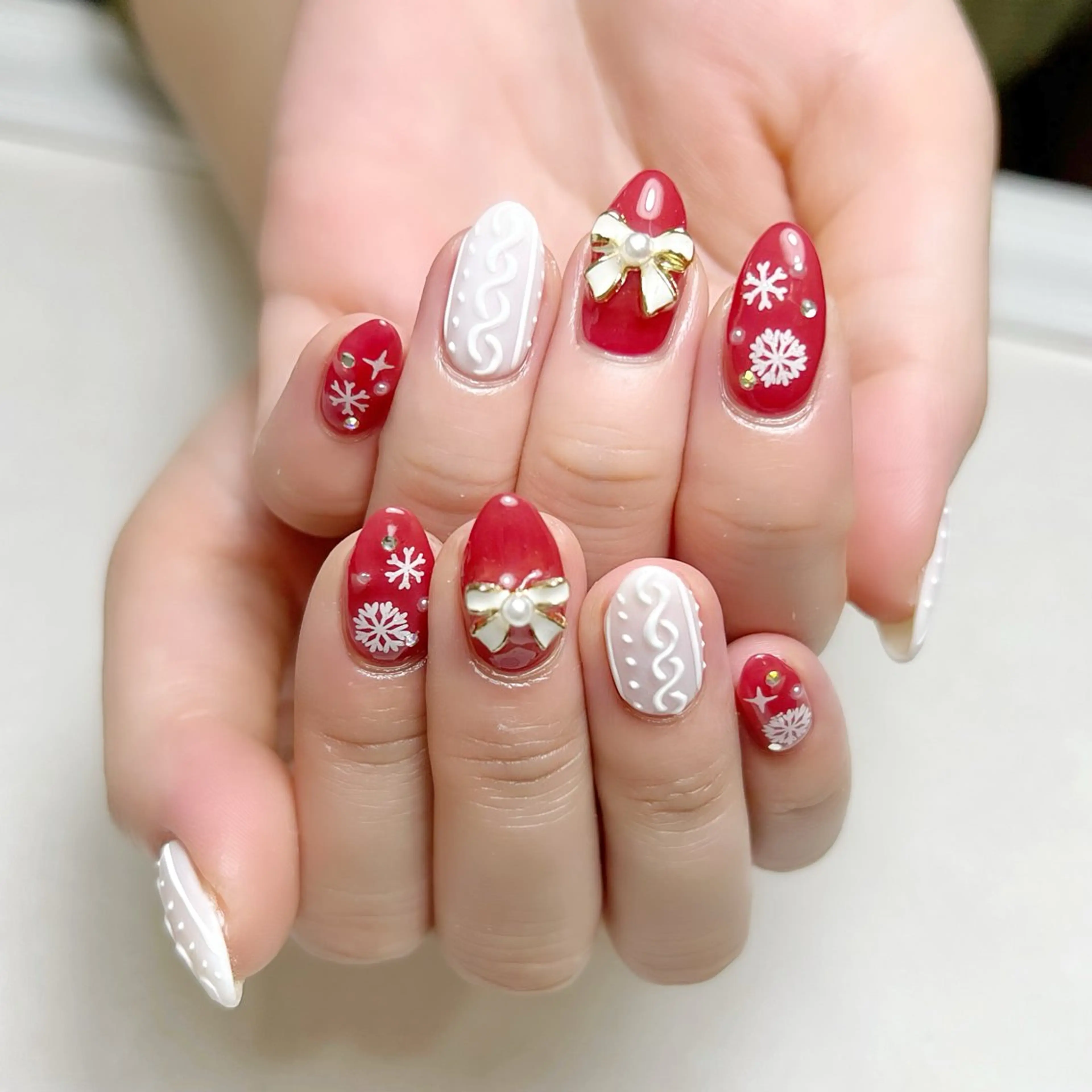 ネイル 赤色 冬ネイル クリスマス rouse nail RISATOのネイルデザイン