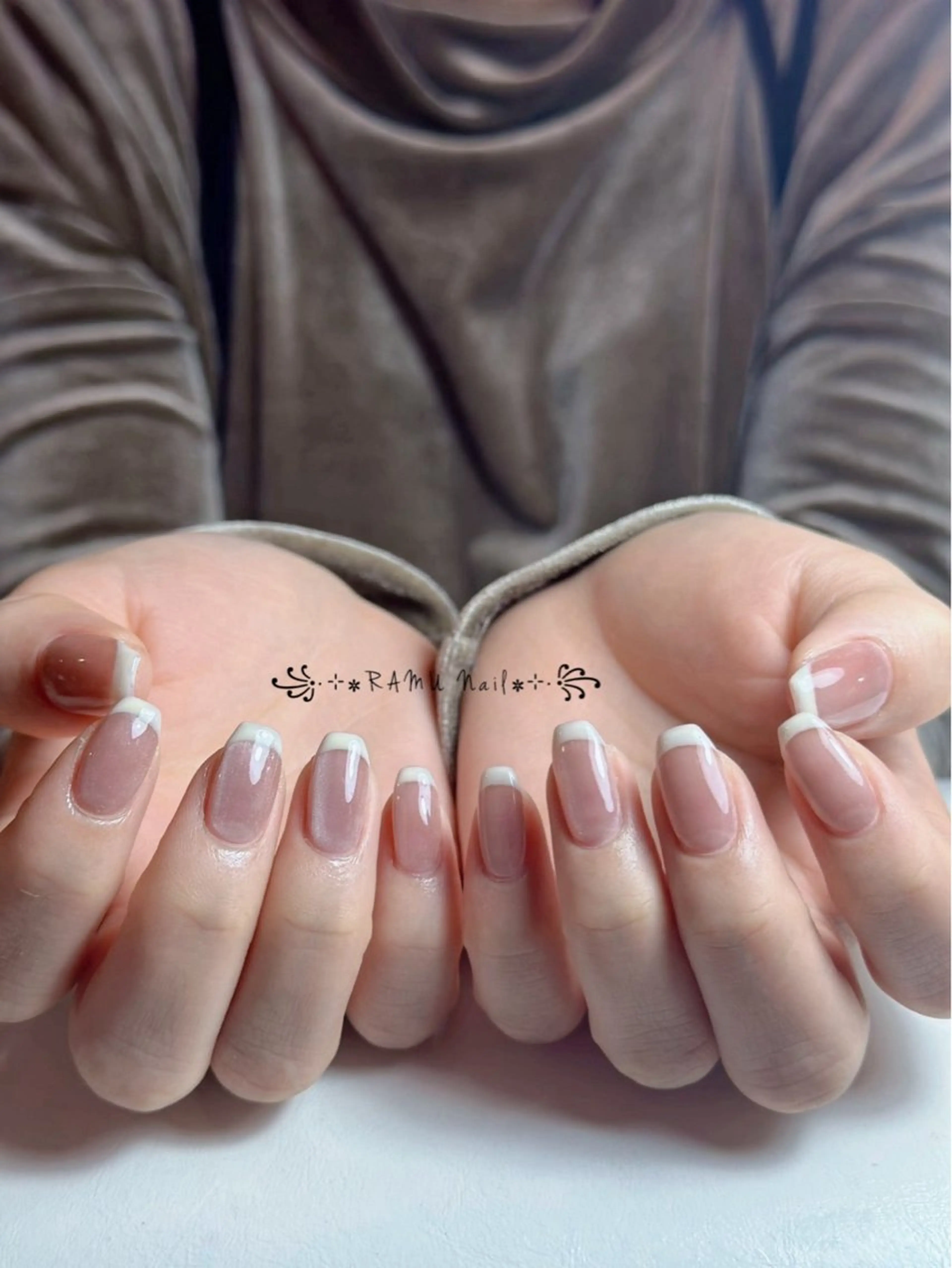 ネイル チークネイル フレンチネイル グラデーション キラキラネイル 韓国ネイル ハンドネイル RAMU Nail 恵比寿店のネイルデザイン