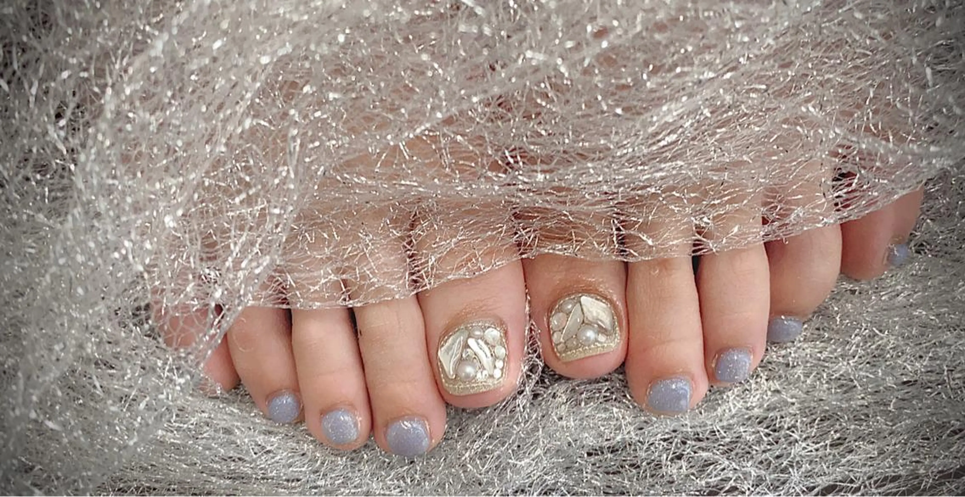 ネイル I-nailロング /ワンホン/キラキラのネイルデザイン