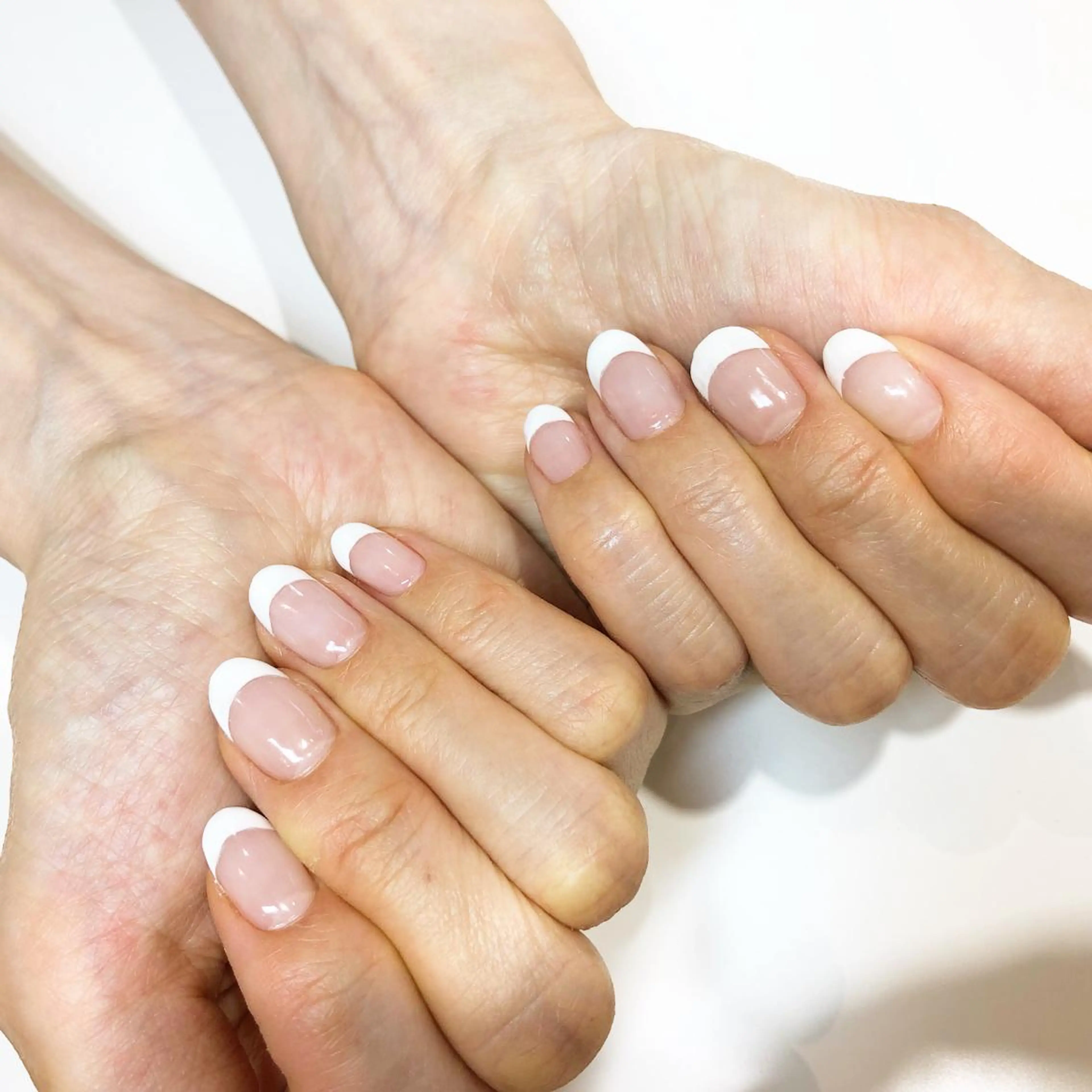 ネイル フレンチネイル ラメ(グリッター) オフィスネイル ブライダルネイル rina eye&nailのマツエク・マツパデザイン