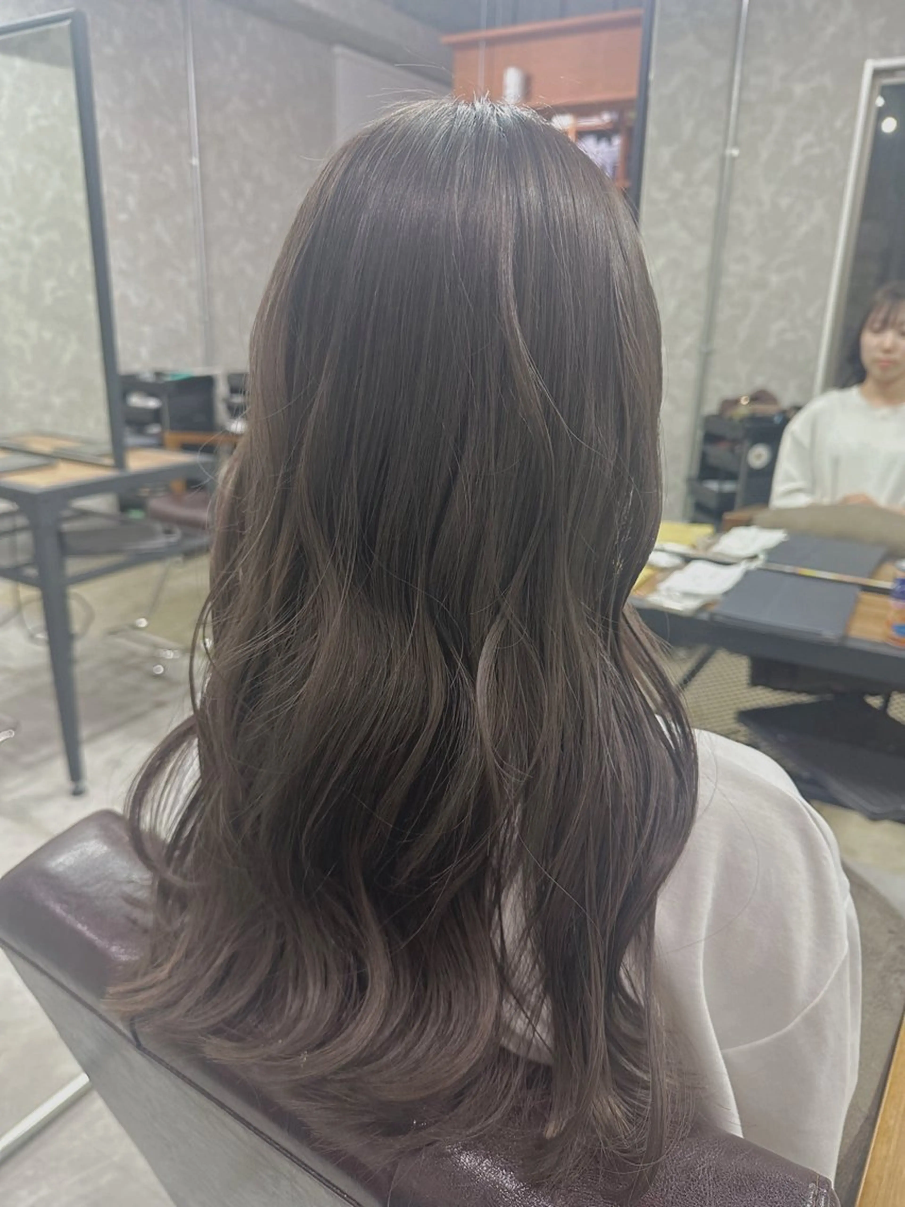 ロング カラー 山口 智也のヘアスタイル