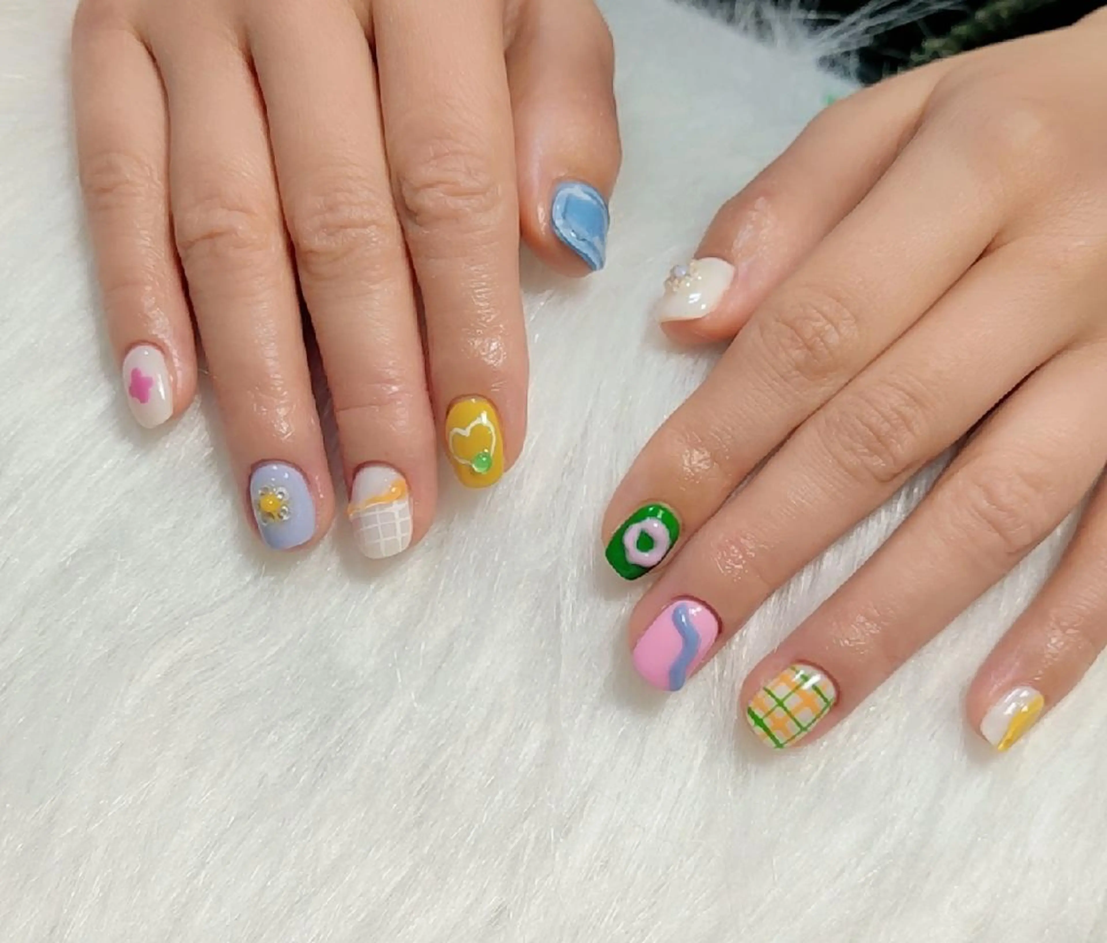 ネイル ハンドネイル E·U·B ネイル所属・横浜市中区曙町 E·U·Bネイルのネイルデザイン