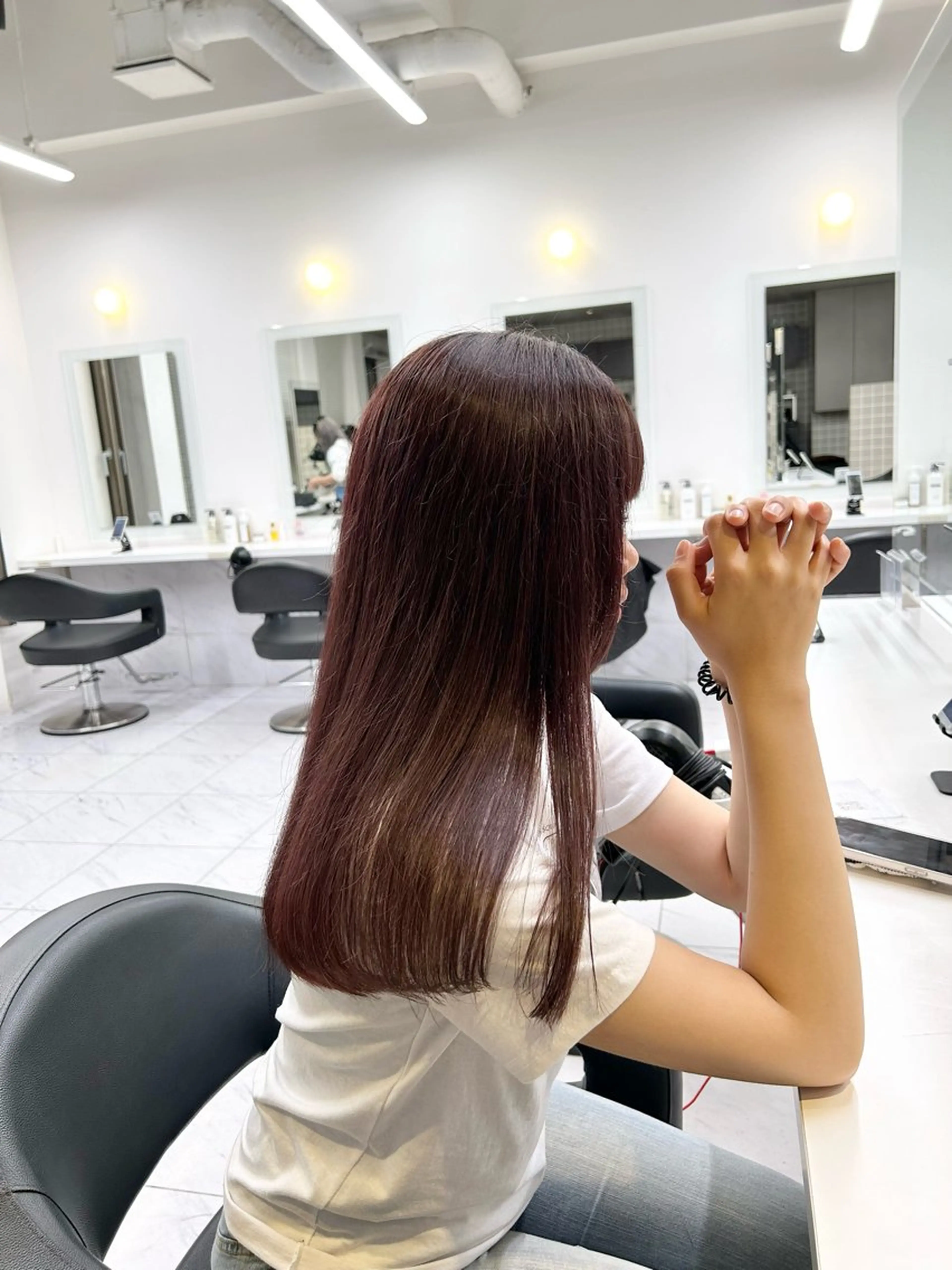 カラー ヘアカラー トリートメント 透明感ベージュ🤎 ナチュラルレイヤーのヘアスタイル