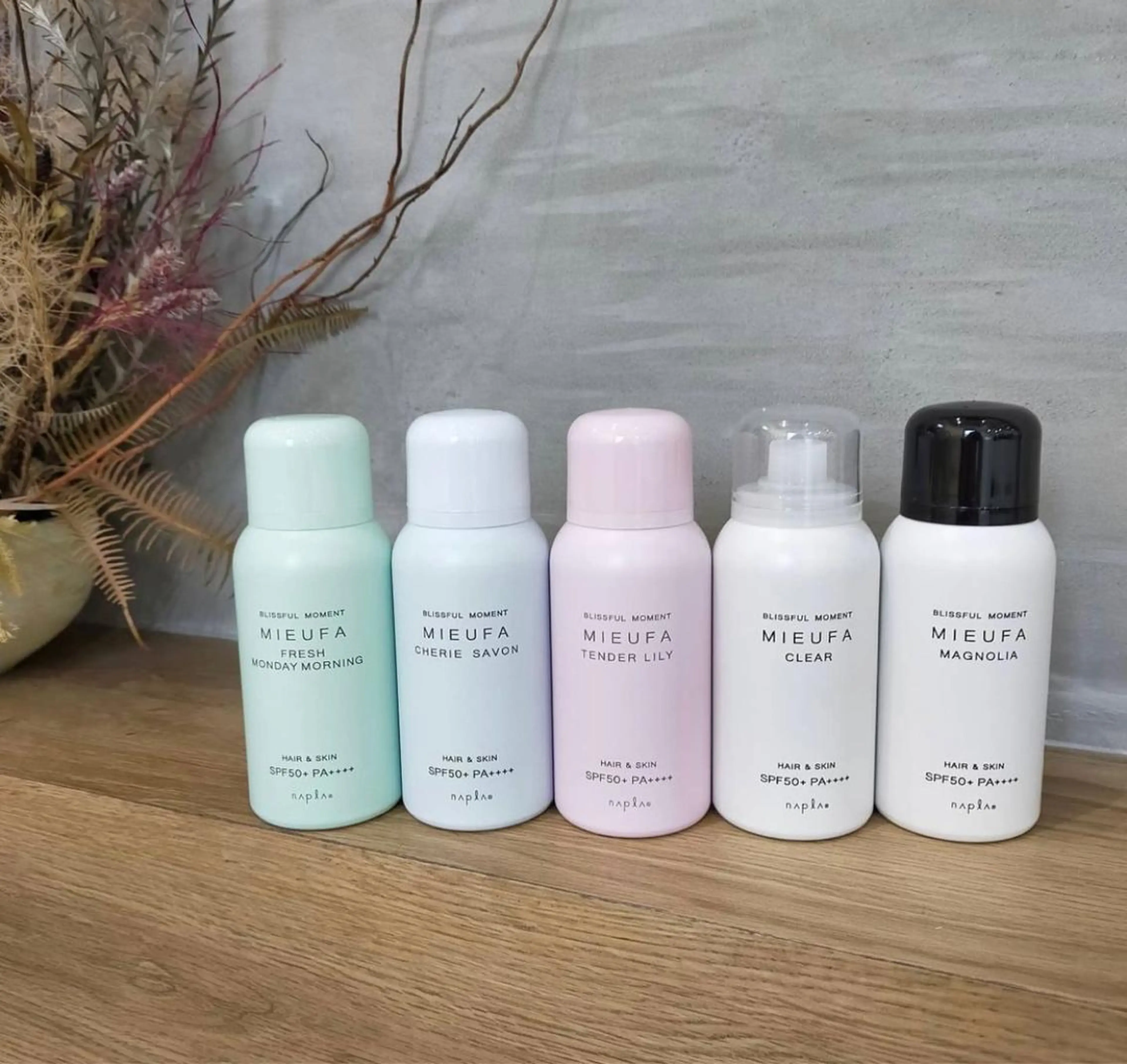 R'well所属・はばすみれ🎀ﾈｲﾙ 光ﾌｪｲｼｬﾙ ﾍｱのネイルデザイン