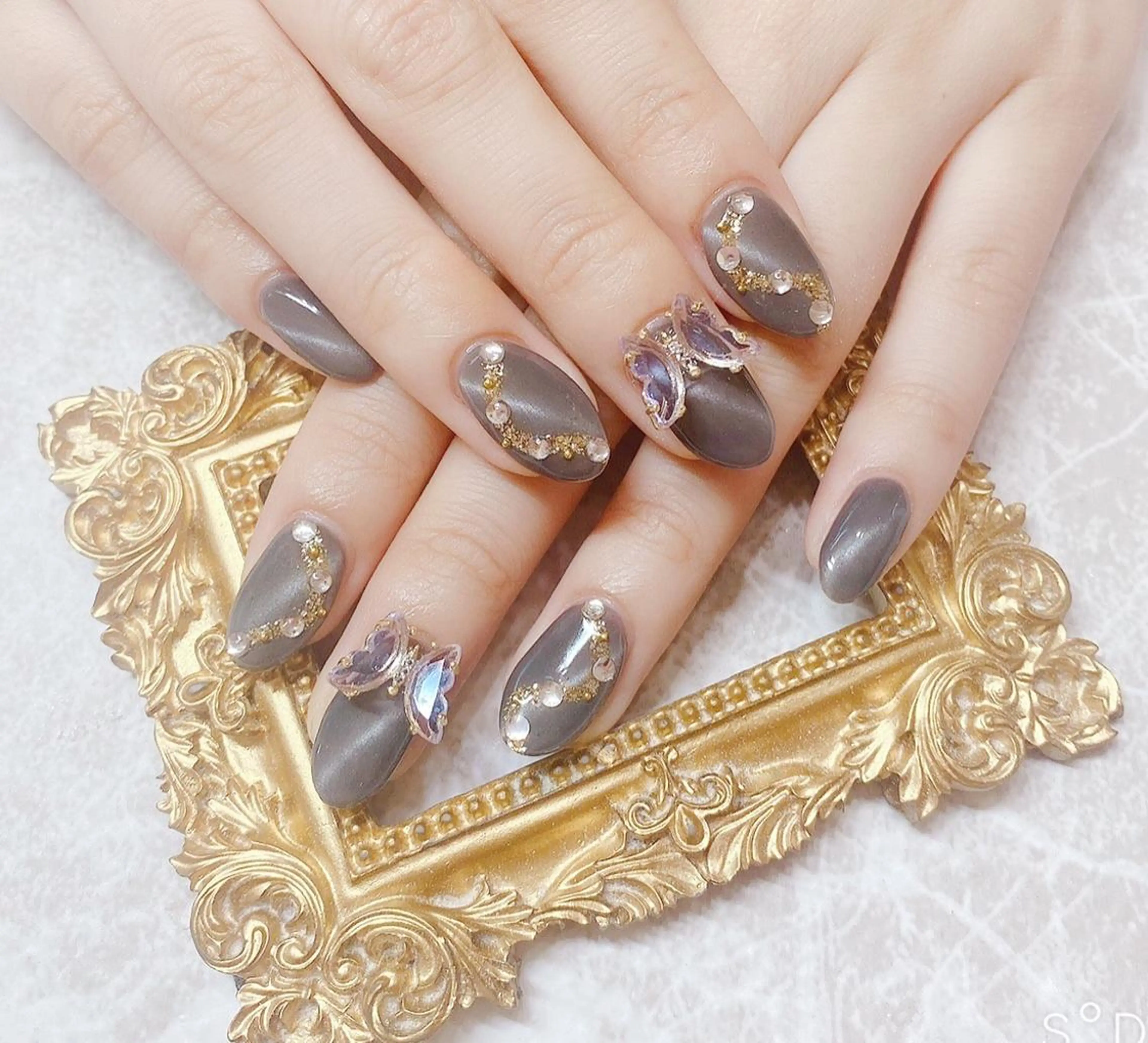 ネイル ハンドネイル マジックミラー所属・マジック ミラーのネイルデザイン