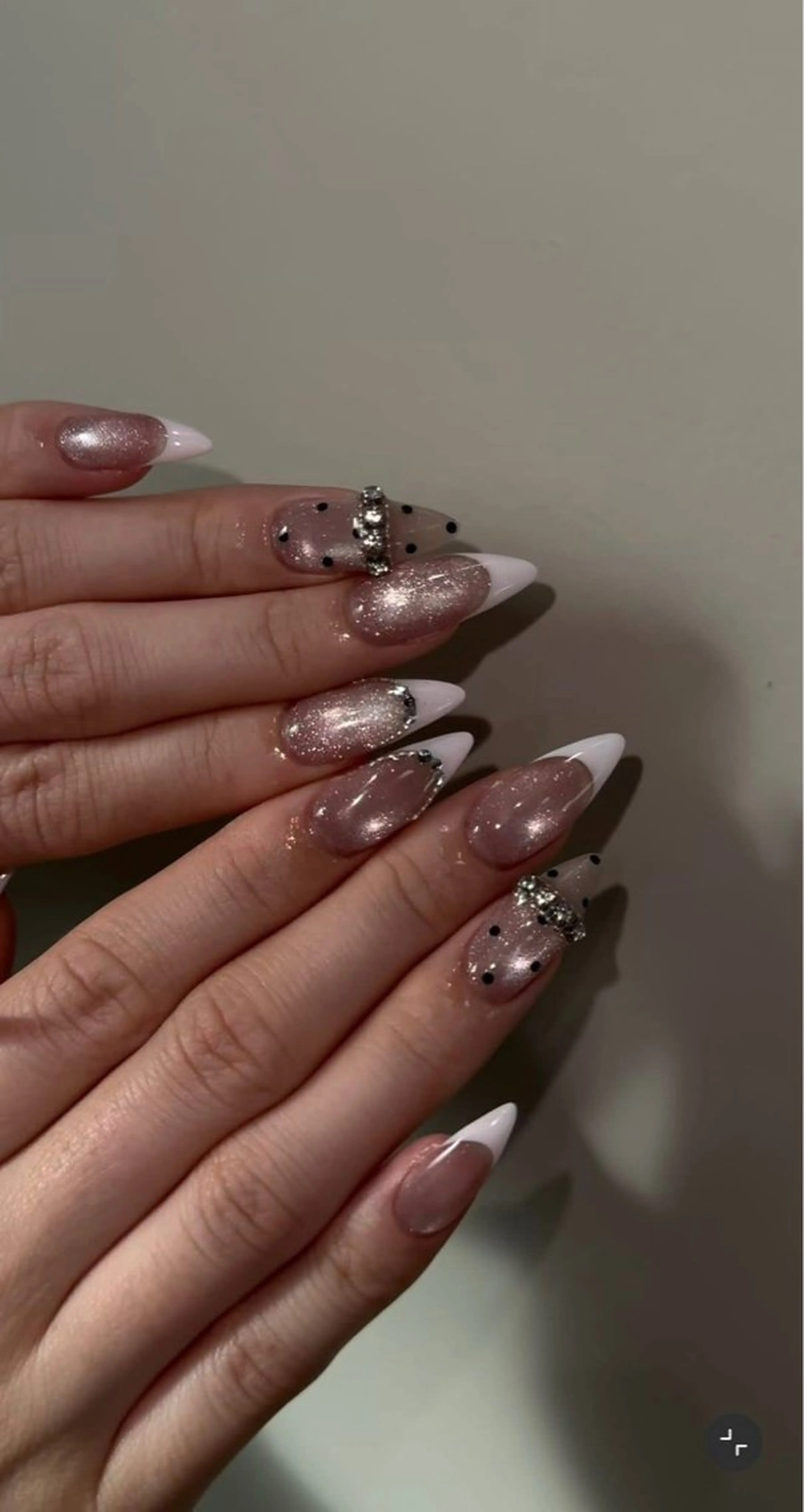 ネイル ハンドネイル T. Leeのネイルデザイン