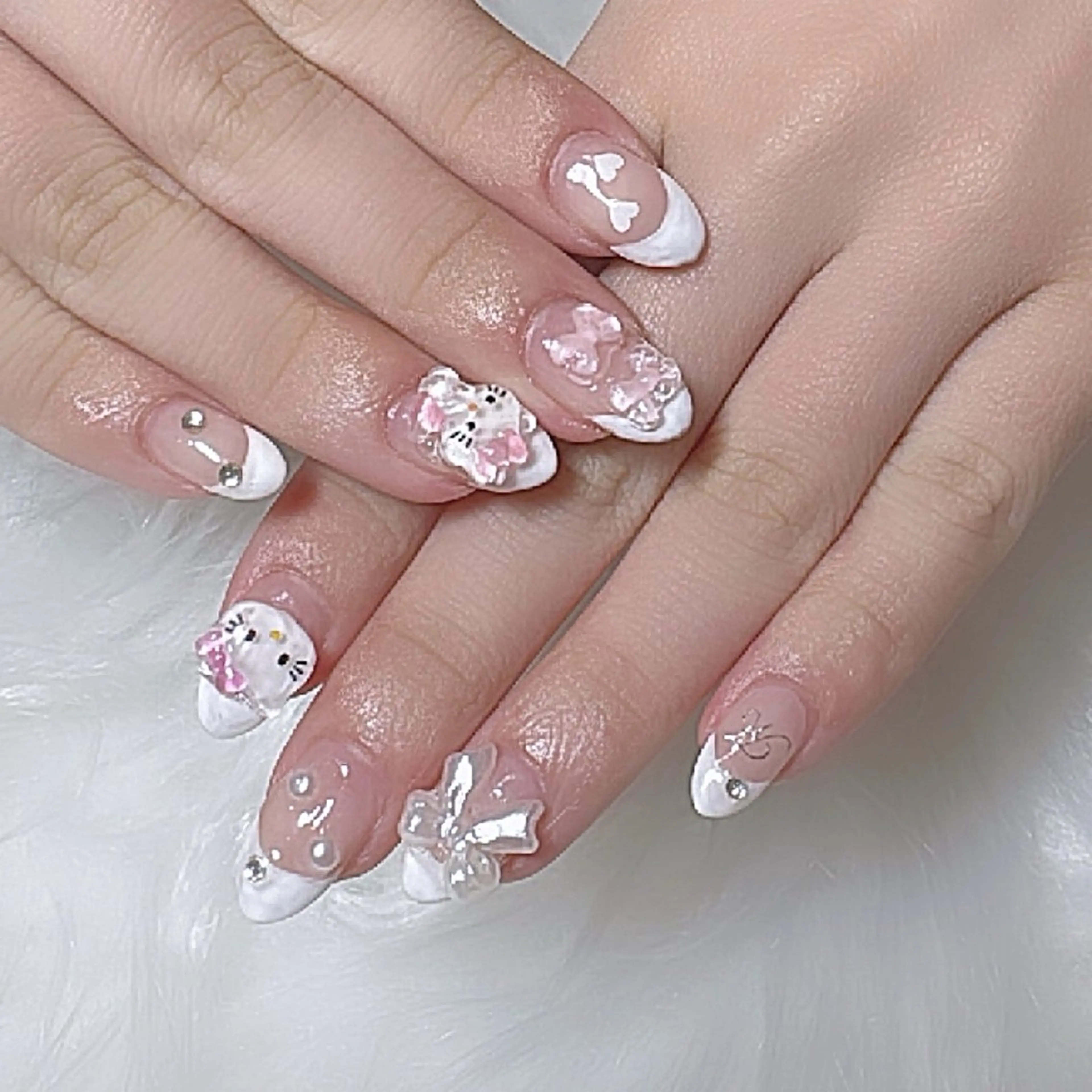 ネイル シュシュ 🎀 girly nailのネイルデザイン