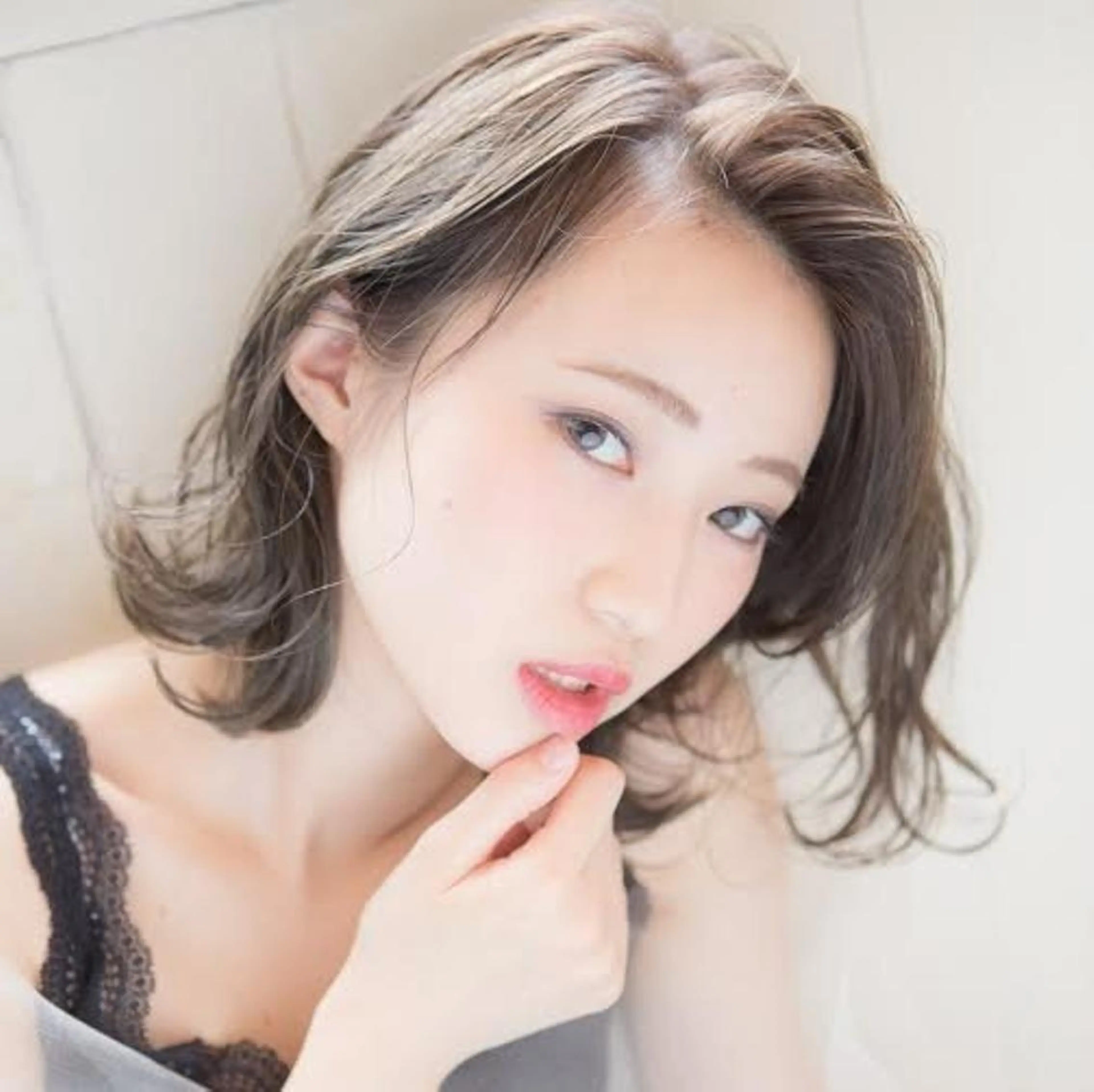 ミディアム ミディアムパーマ アッシュ 田中 優のヘアスタイル