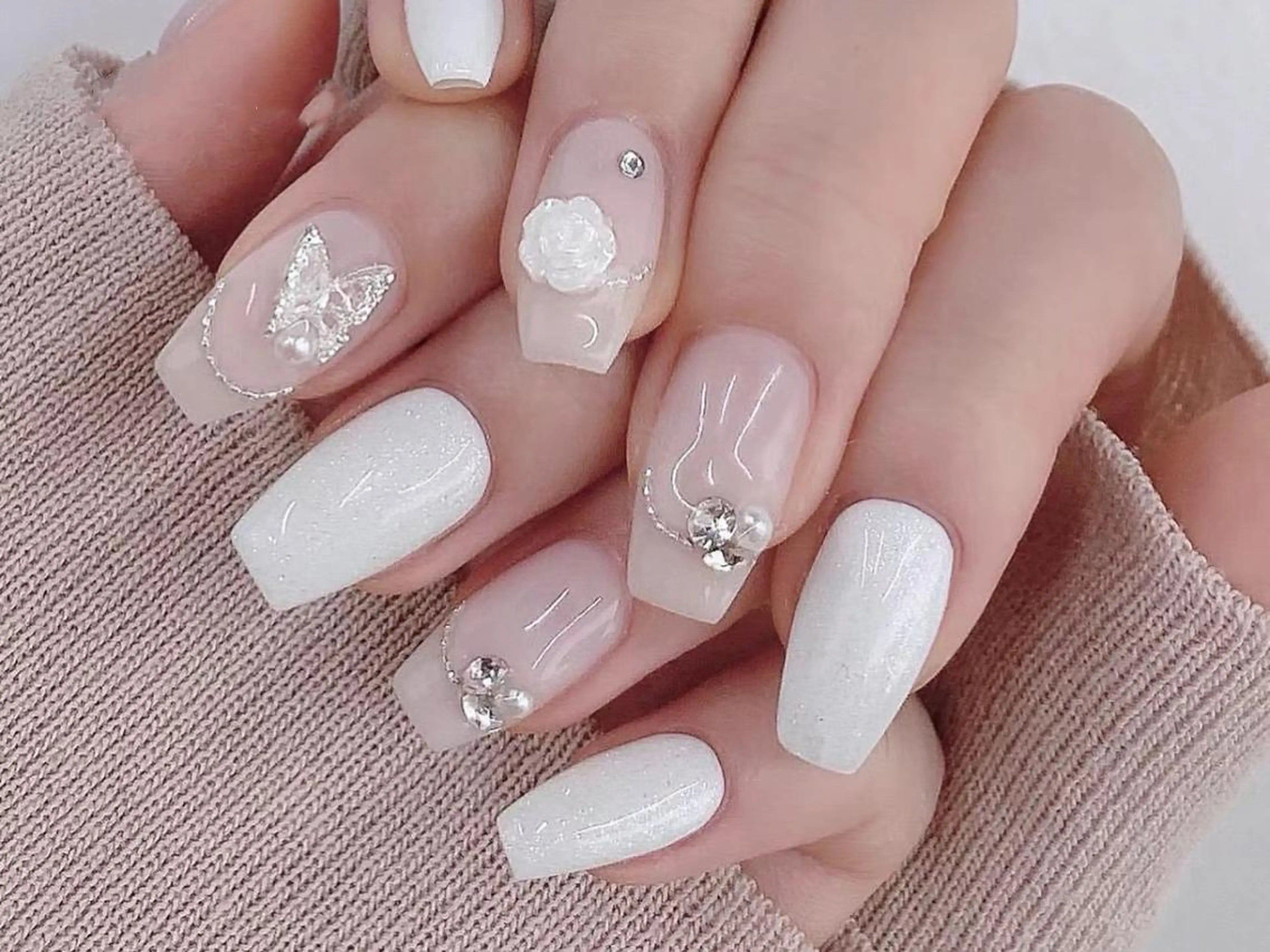 ネイル VIVIAN リサのネイルデザイン