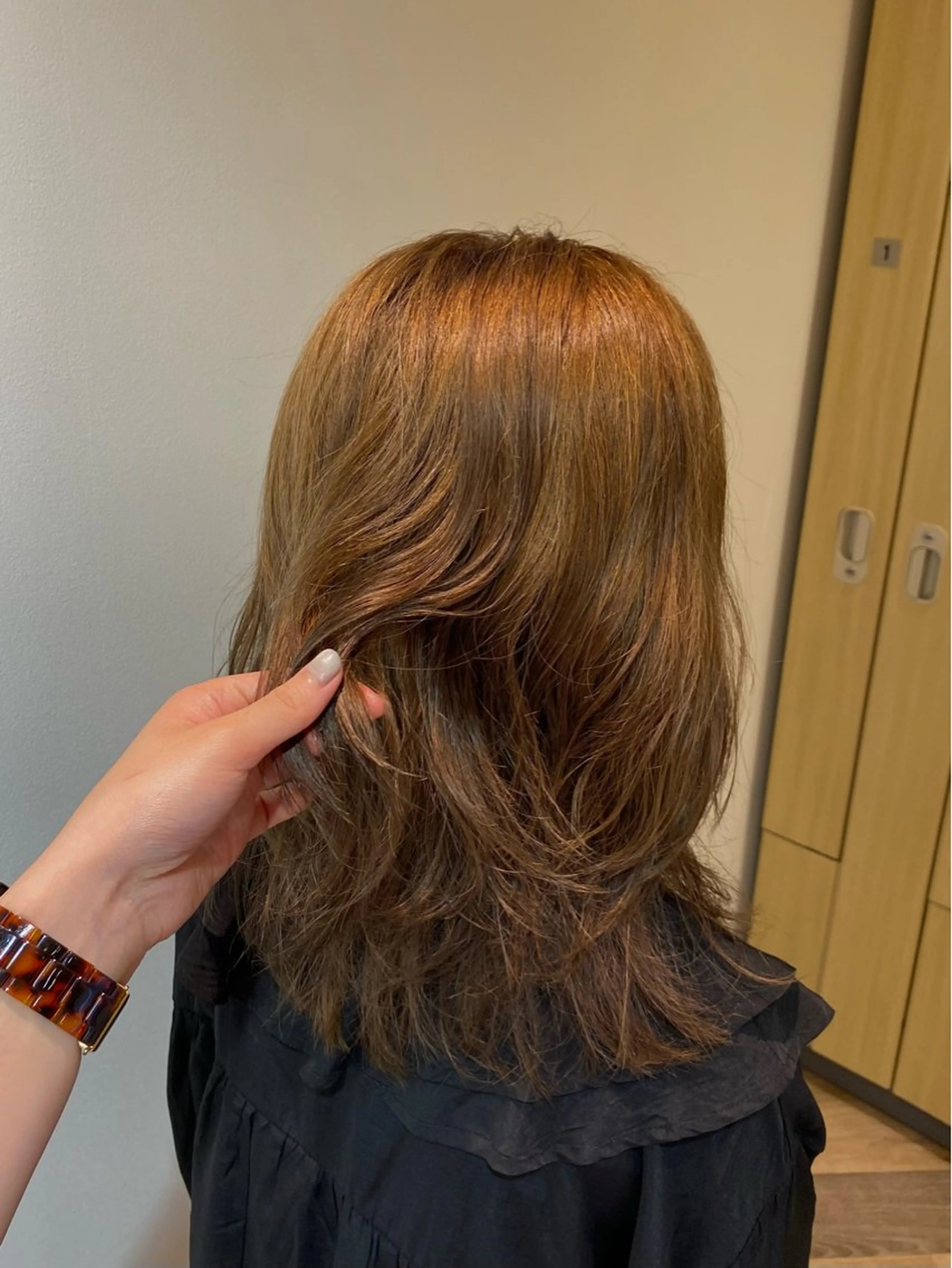 ミディアム カラー ベージュカラー ブリーチ 透明感カラー ブリーチなしカラー ヘアカラー Yamada Ami🪐のヘアスタイル