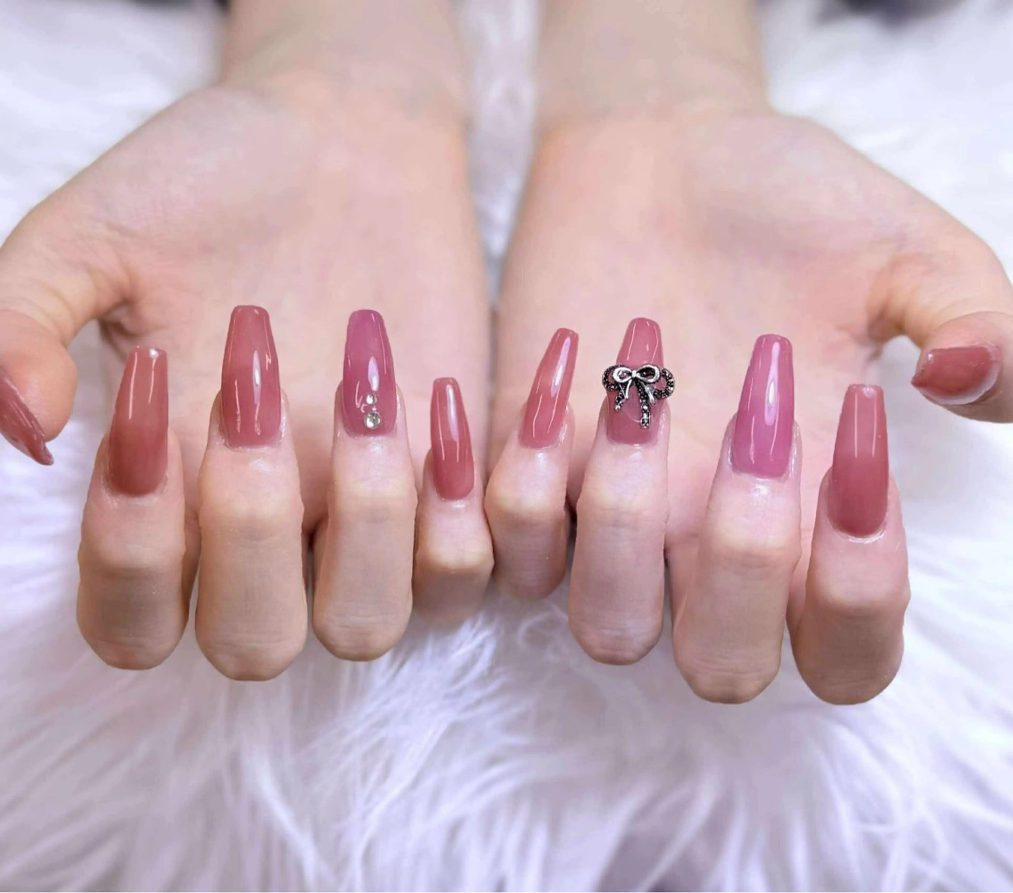 ネイル チークネイル 長さ出し フットネイル マグネットネイル 持ち込み ANH NAIL ゴテゴテ専門店💎のネイルデザイン