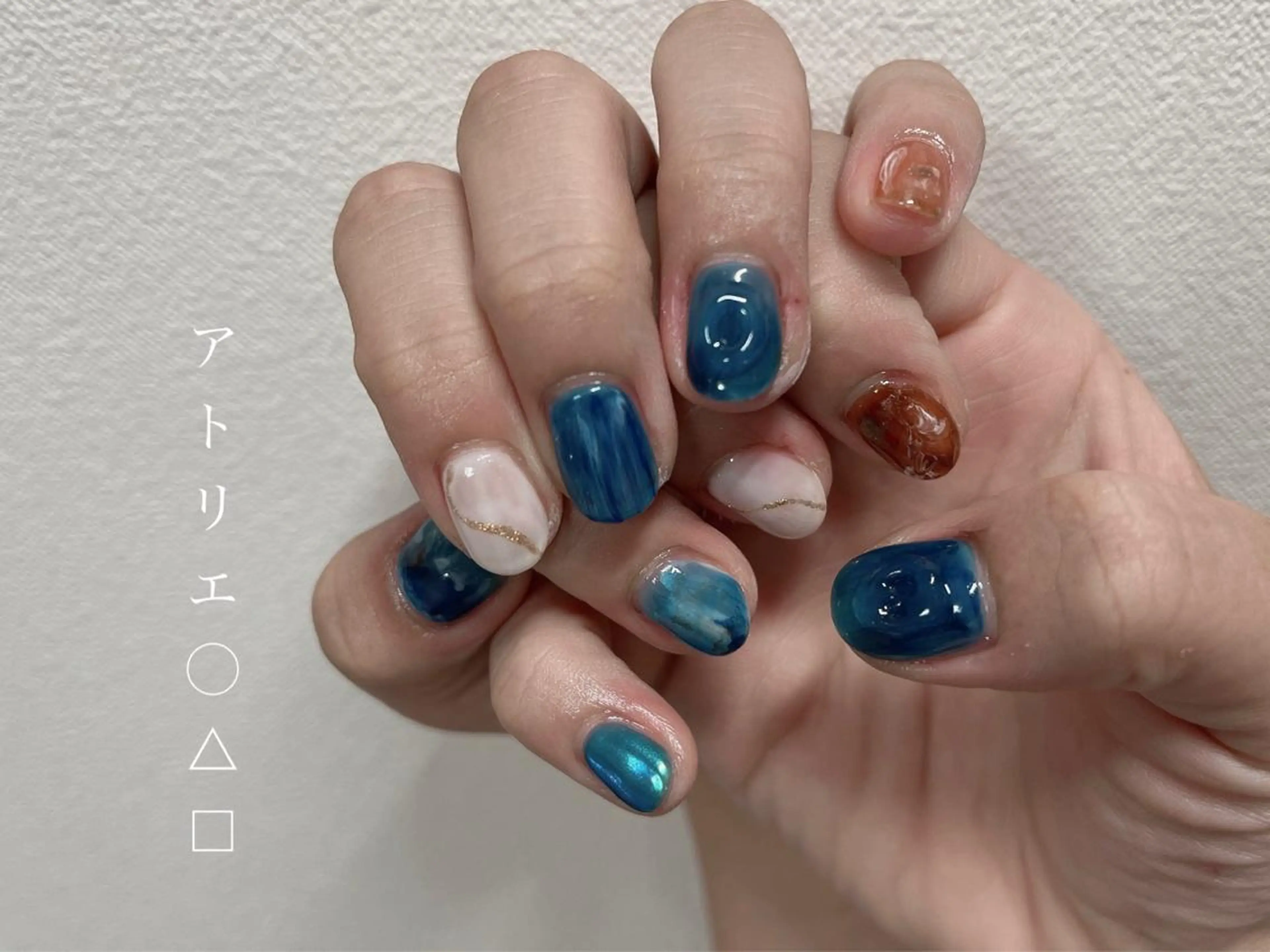 ネイル ブルー ハンドネイル アトリエ ○△□のネイルデザイン