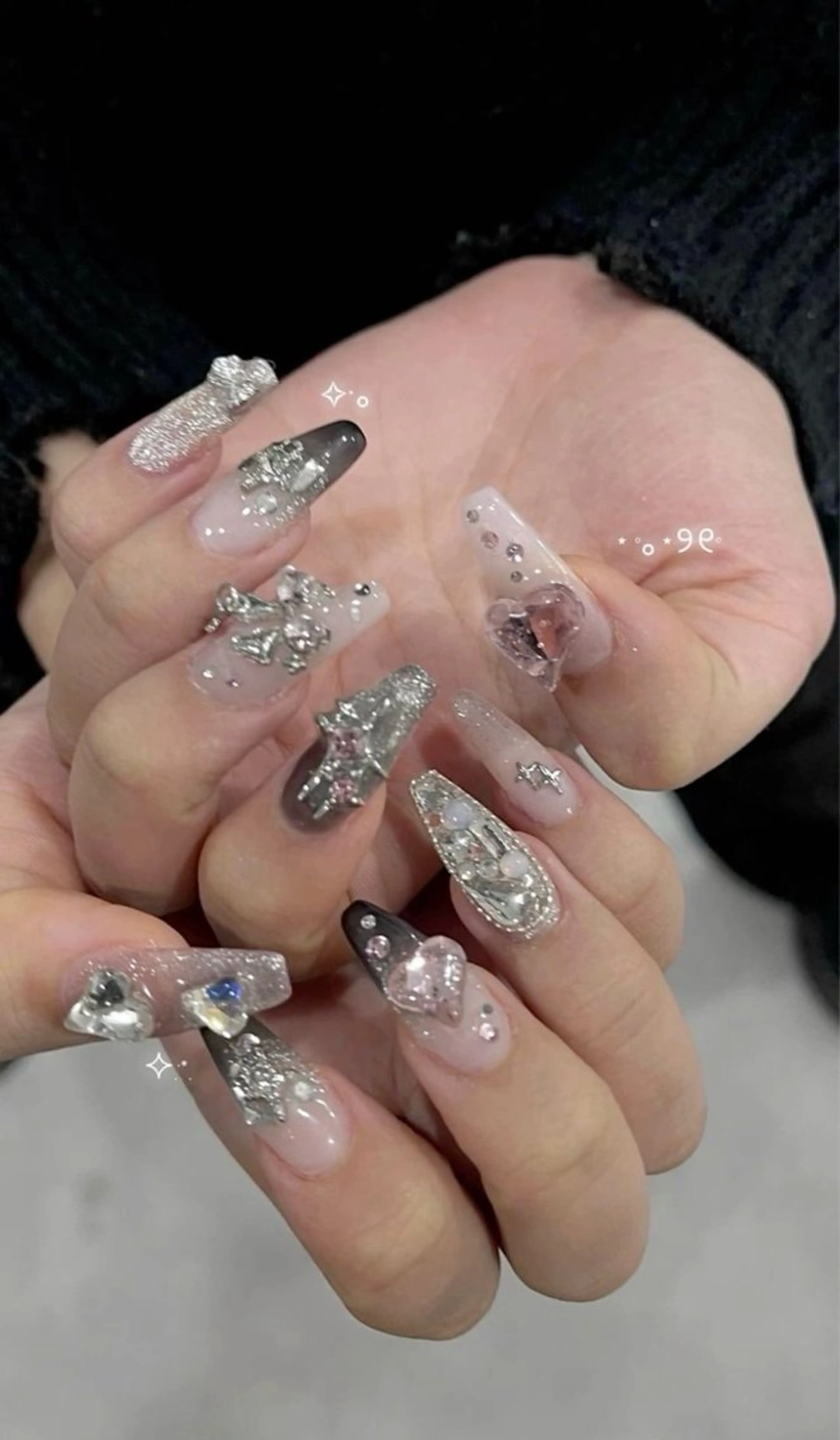 ネイル マグネットネイル ピンク ネイルチップ 冬ネイル Lee Nailsのネイルデザイン