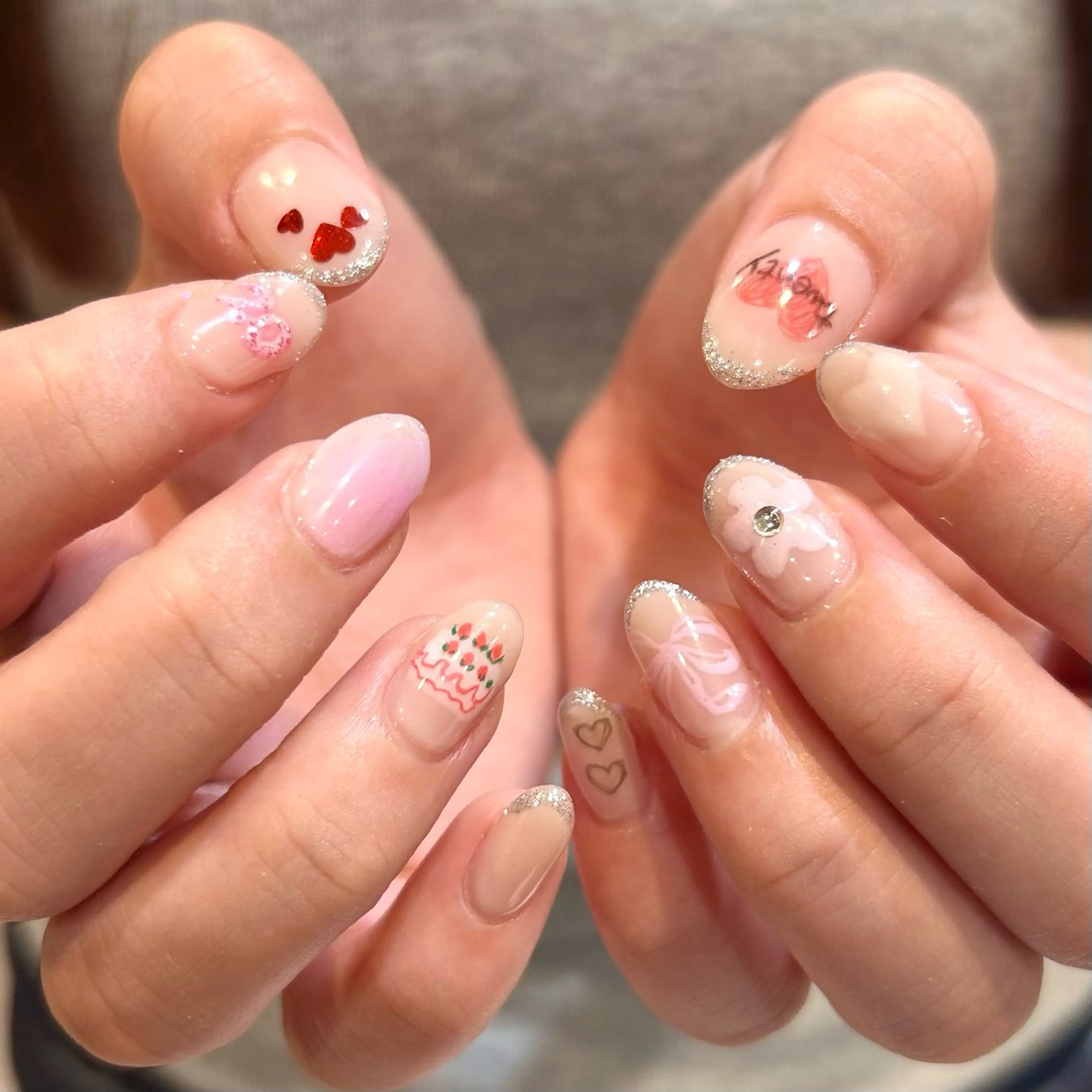 ネイル ハンドネイル レイヤースタイル COCORO 🎀のヘアスタイル