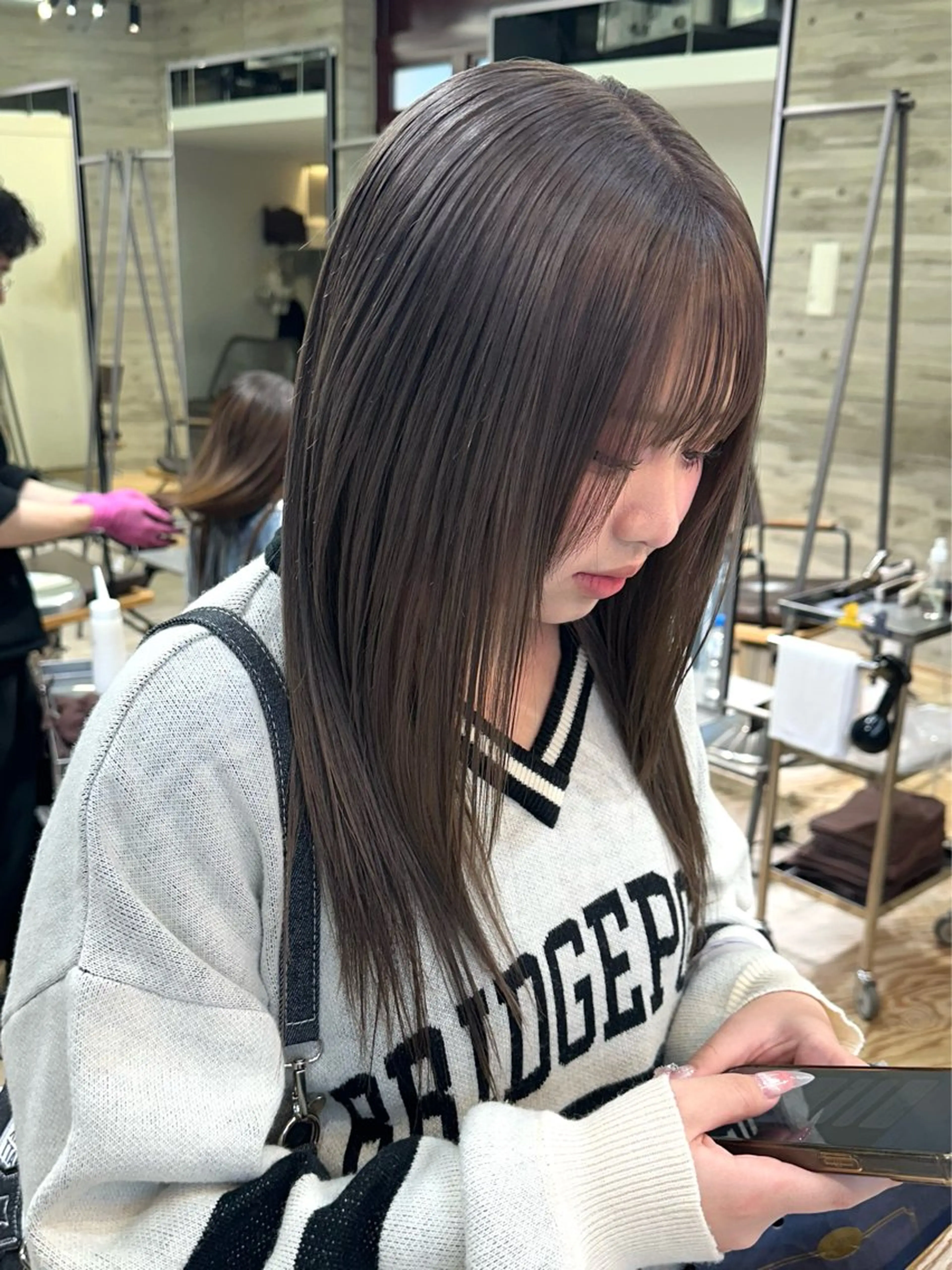 ロング ヘアカラー トリートメント ササキカズマ〻透明感 〻色落ち〻赤み消しのヘアスタイル