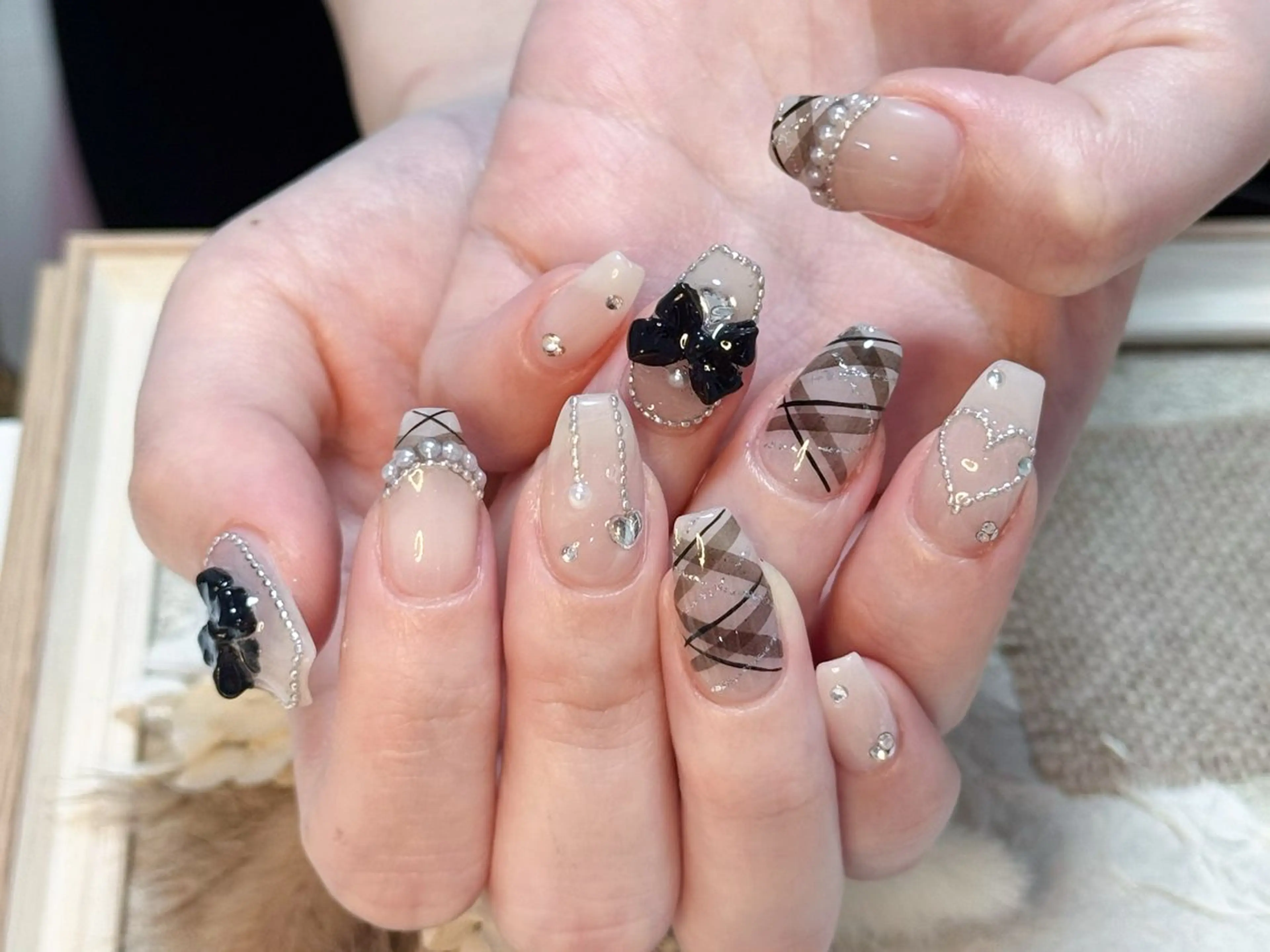 ネイル アートネイル オーロラネイル チークネイル フレンチネイル ガラスフレンチ ハンドネイル 🎀🎀YooLi Nail Salonのネイルデザイン