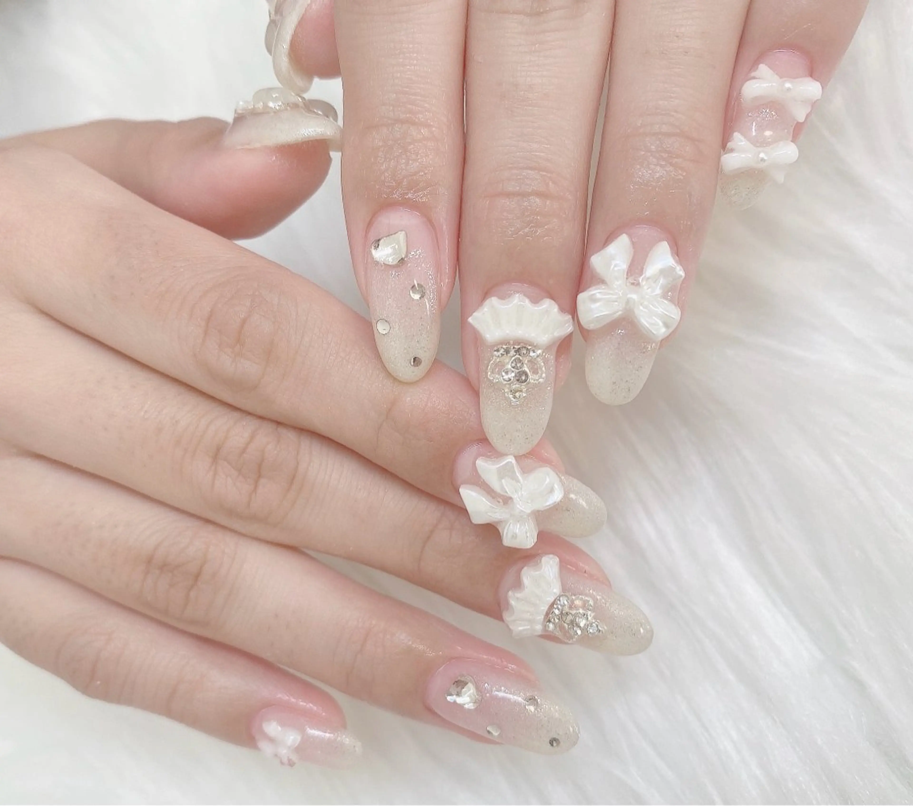 ネイル ハンドネイル PLATA LISAのネイルデザイン