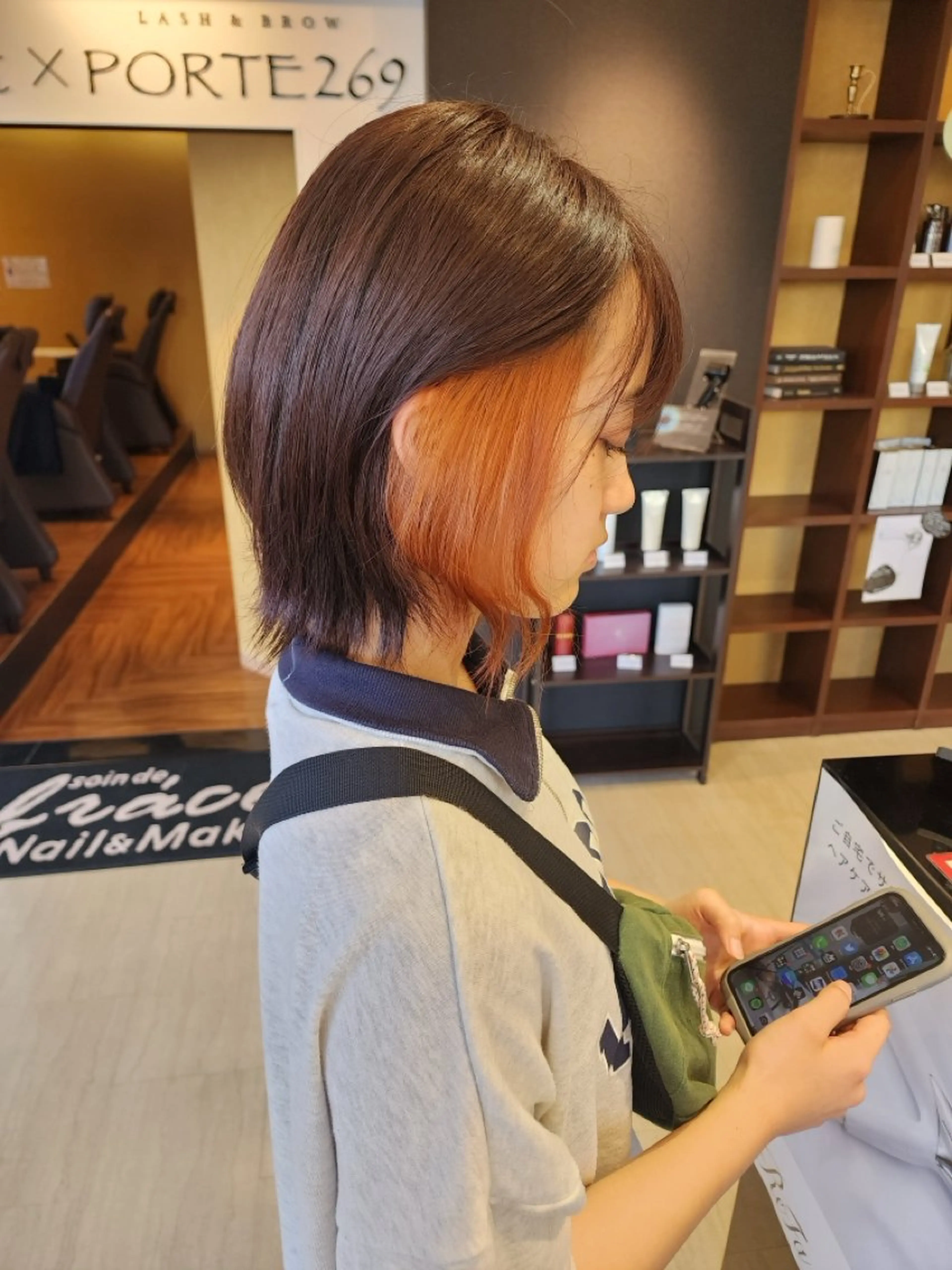 ショート カラー 東田 篤希のヘアスタイル