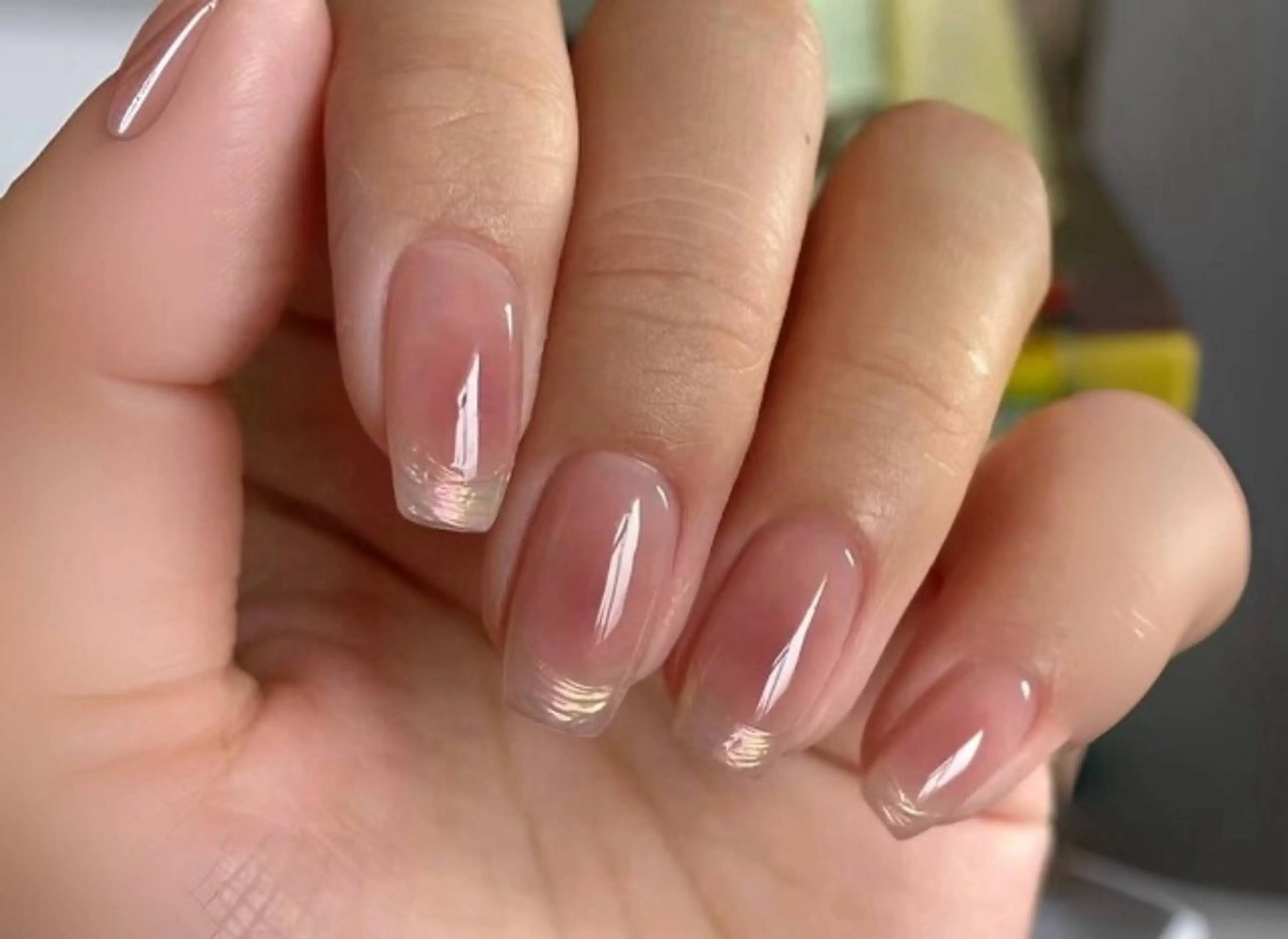 SNSで爆人気(新規ソフトオフ無料)チークミラーフレンチの写真