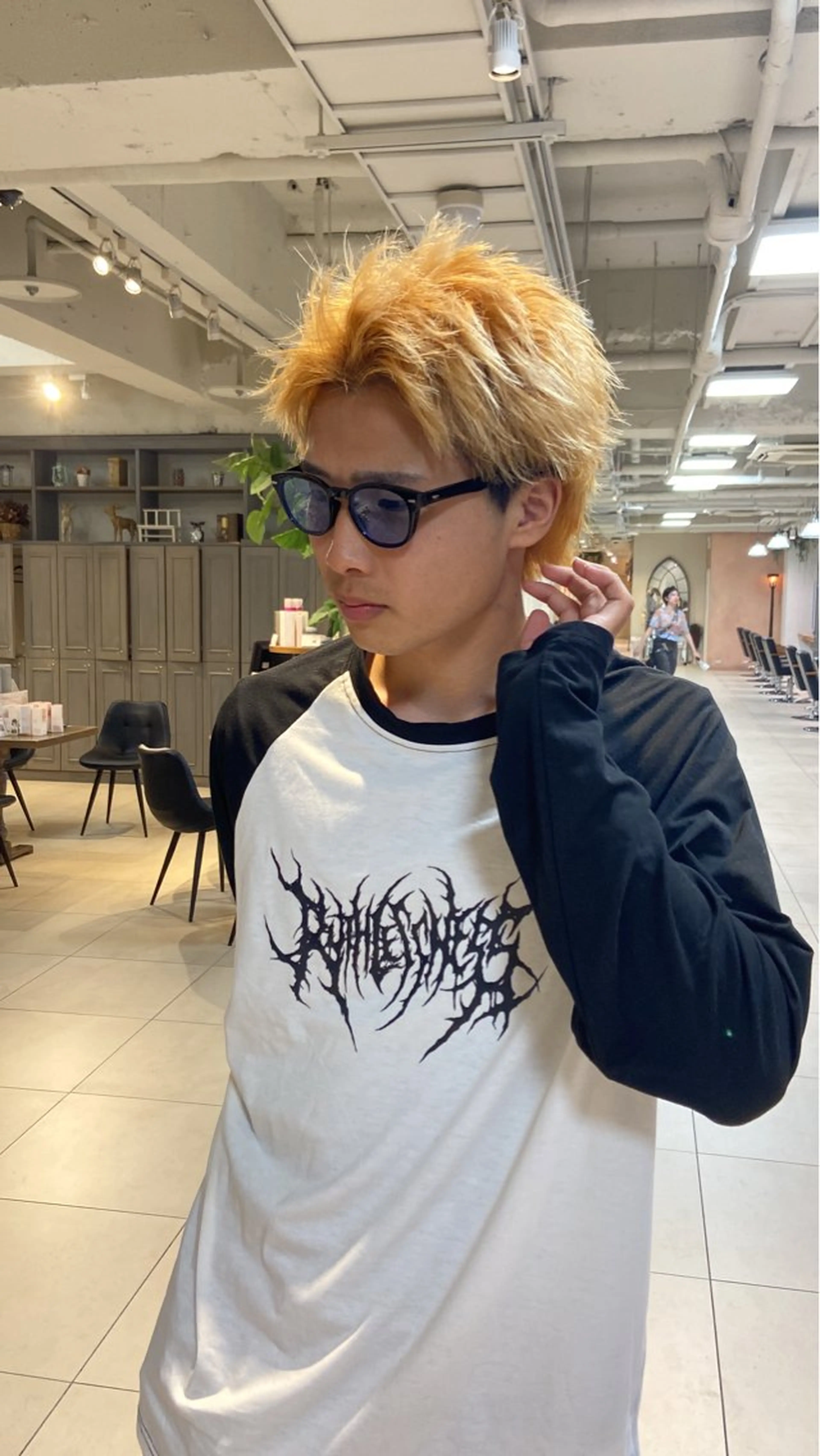 メンズカット+ワンブリーチ+オンカラーの写真