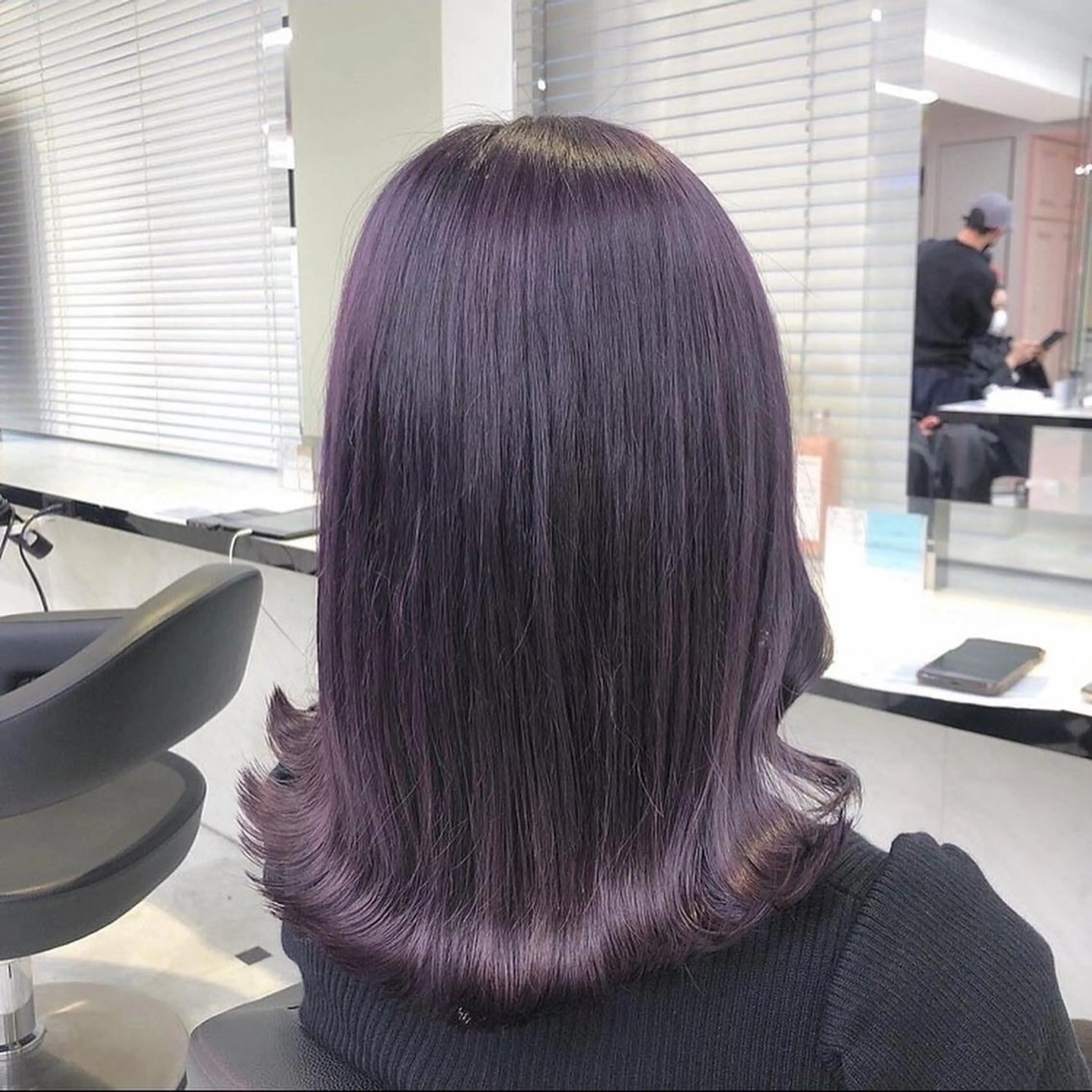 セミロング カラー ヘアアレンジ 🩵色落ち可愛い 寒色カラー🩵のヘアスタイル