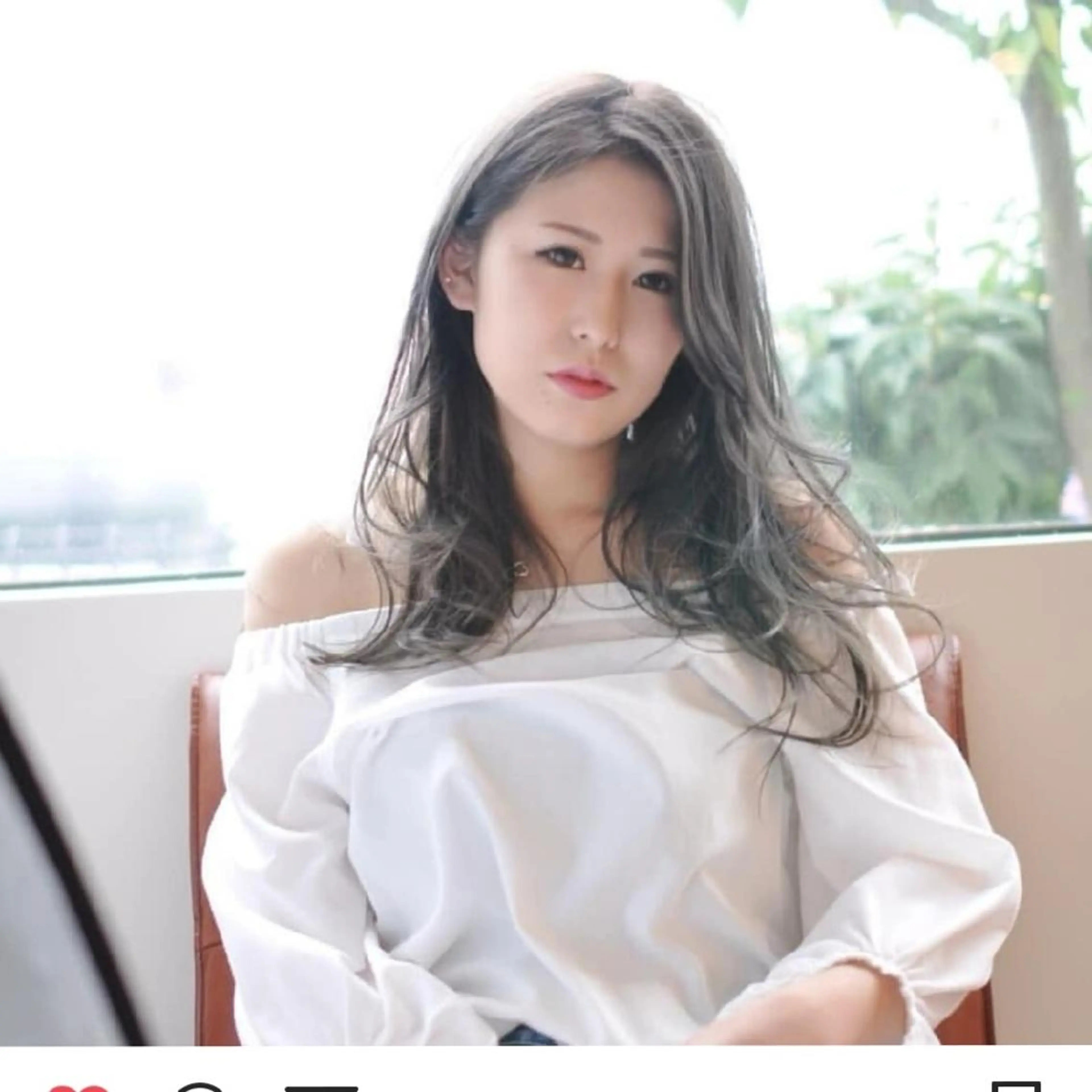 カラー Aile所属・酸性ストレート／カラ ー/山下高明のヘアスタイル