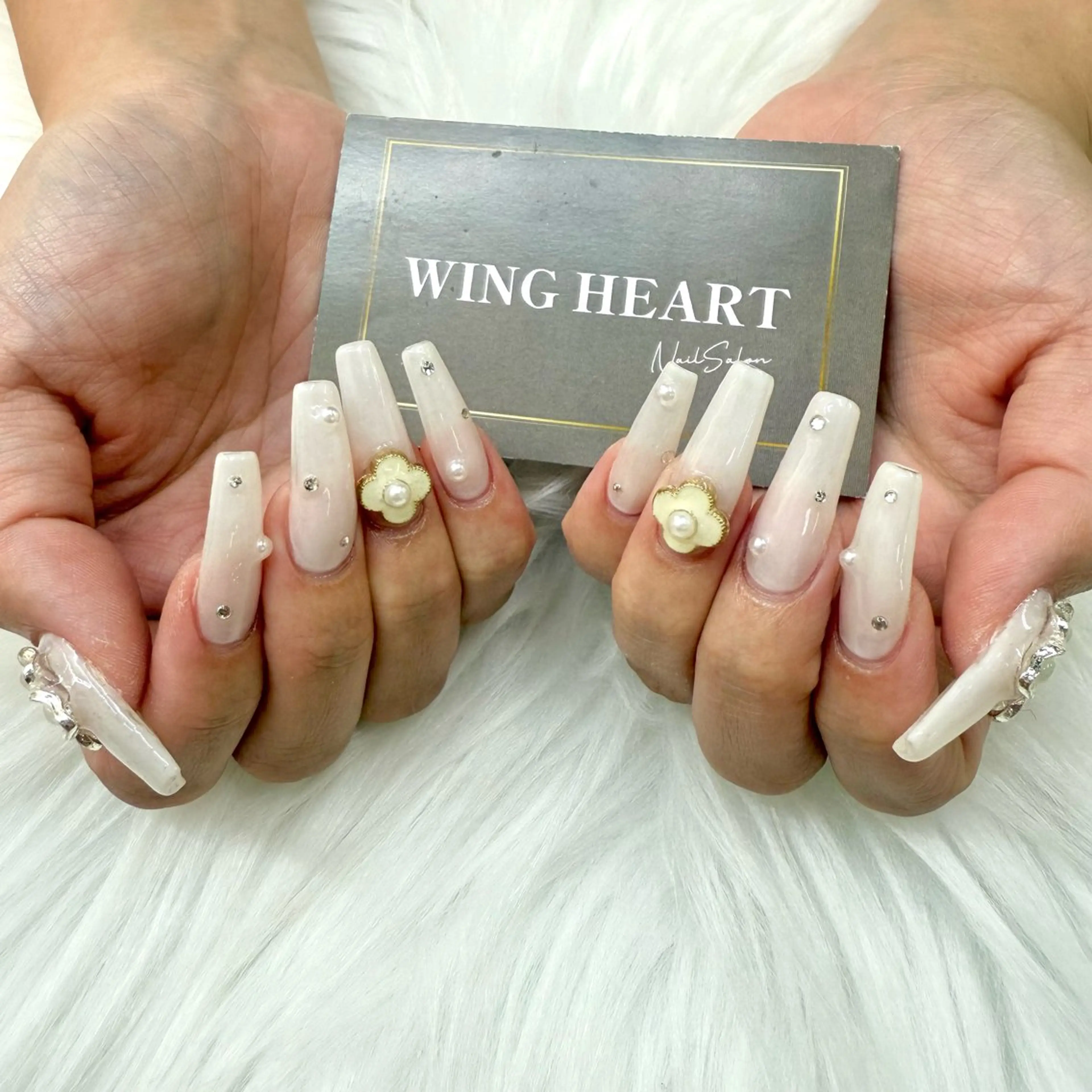 ネイル I. AYUMIのネイルデザイン