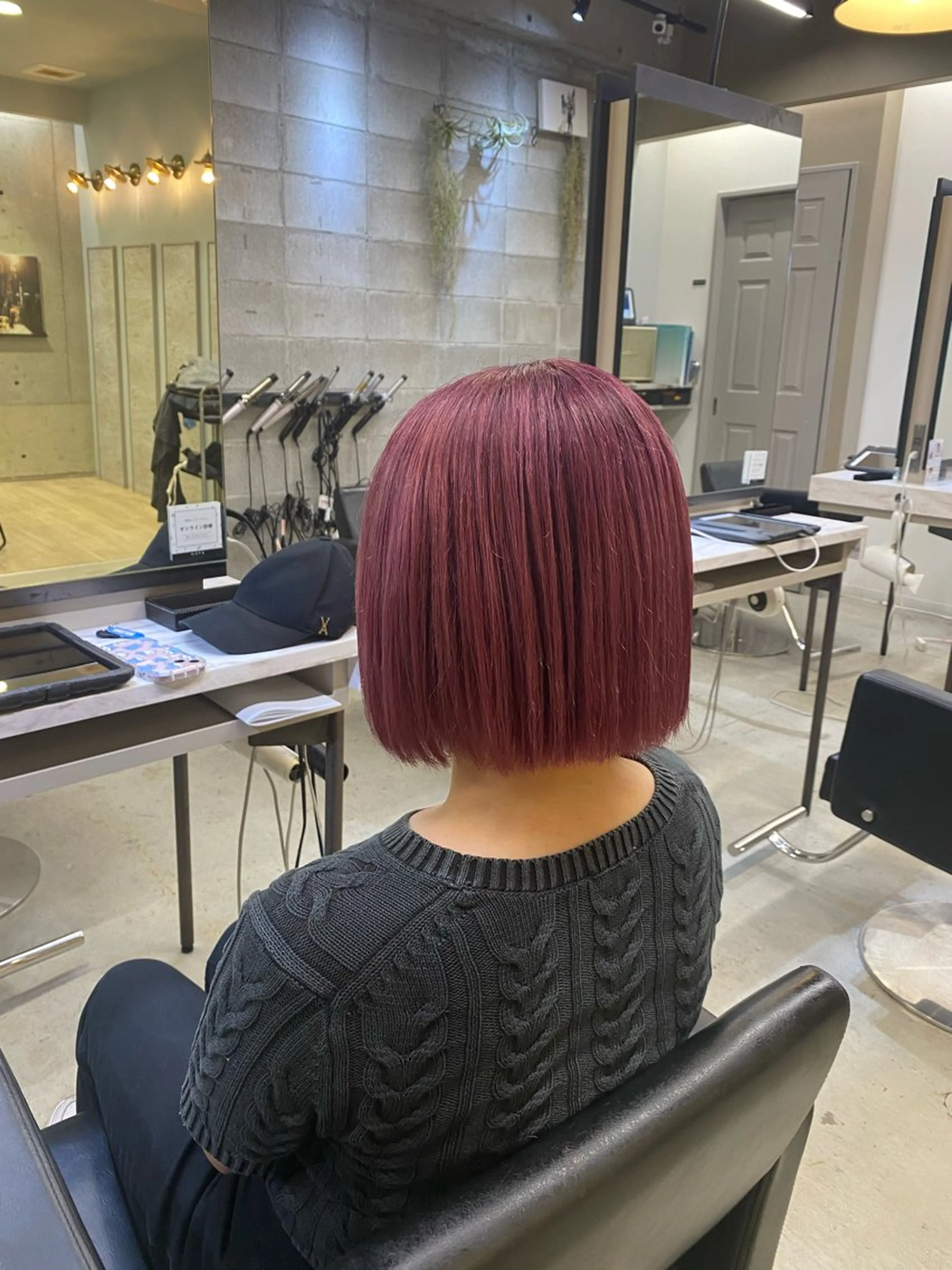 ショート カラー 友利 翔太のヘアスタイル