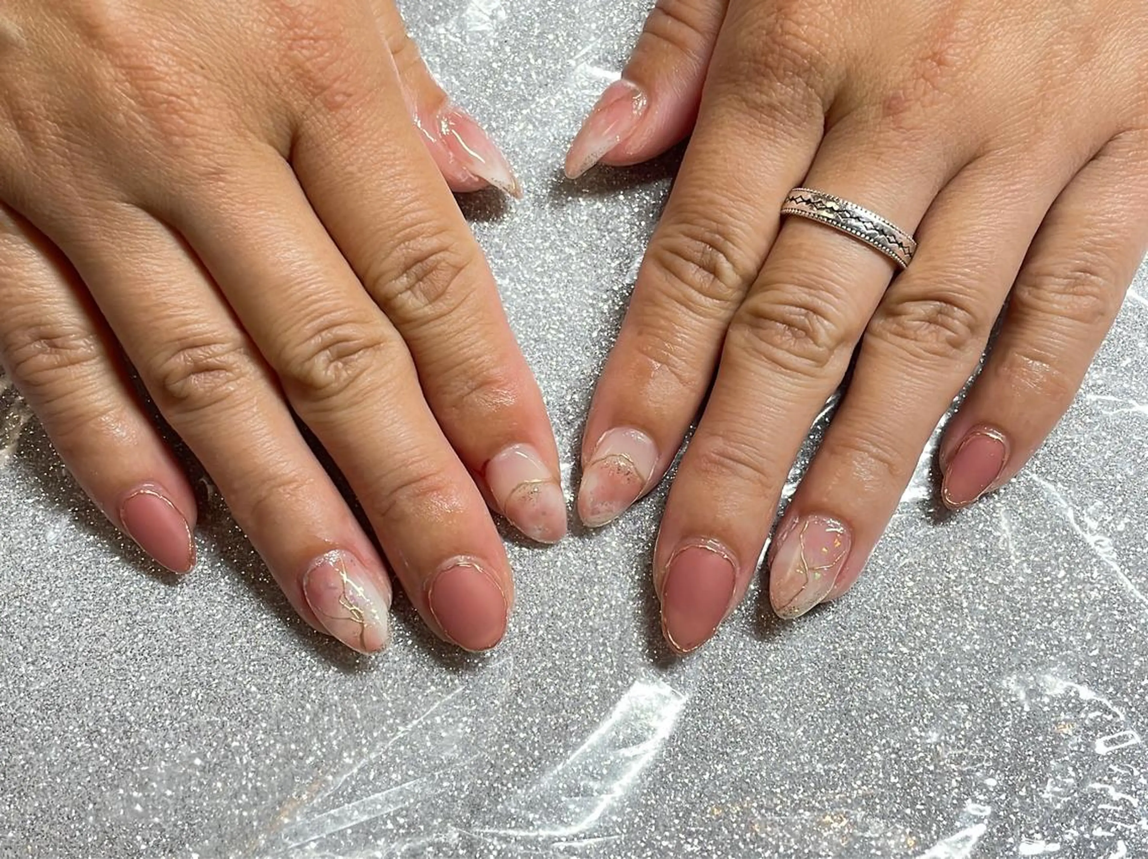 ネイル ハンドネイル VIERU 🌈🎀💖のネイルデザイン