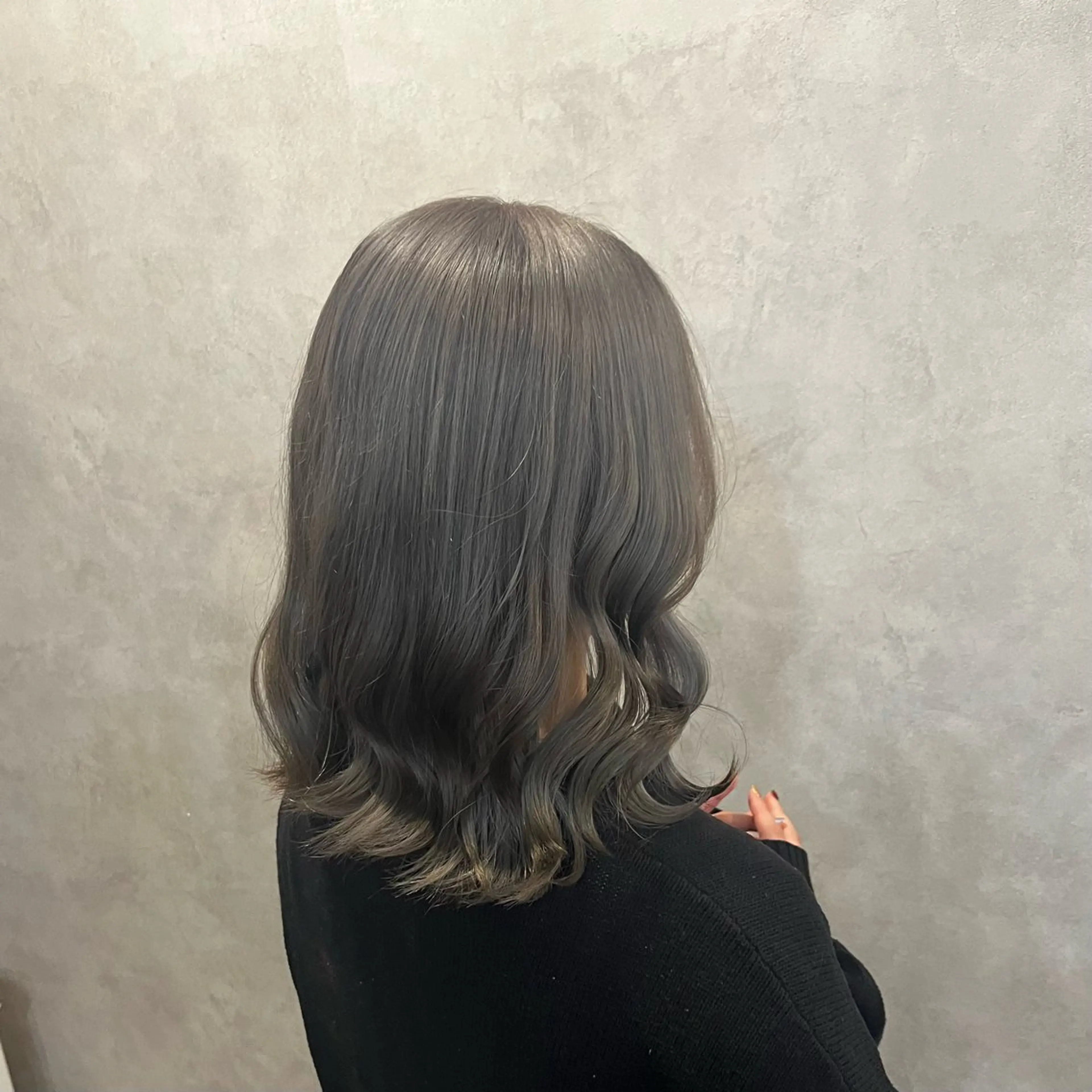 セミロング 石原 光のヘアスタイル