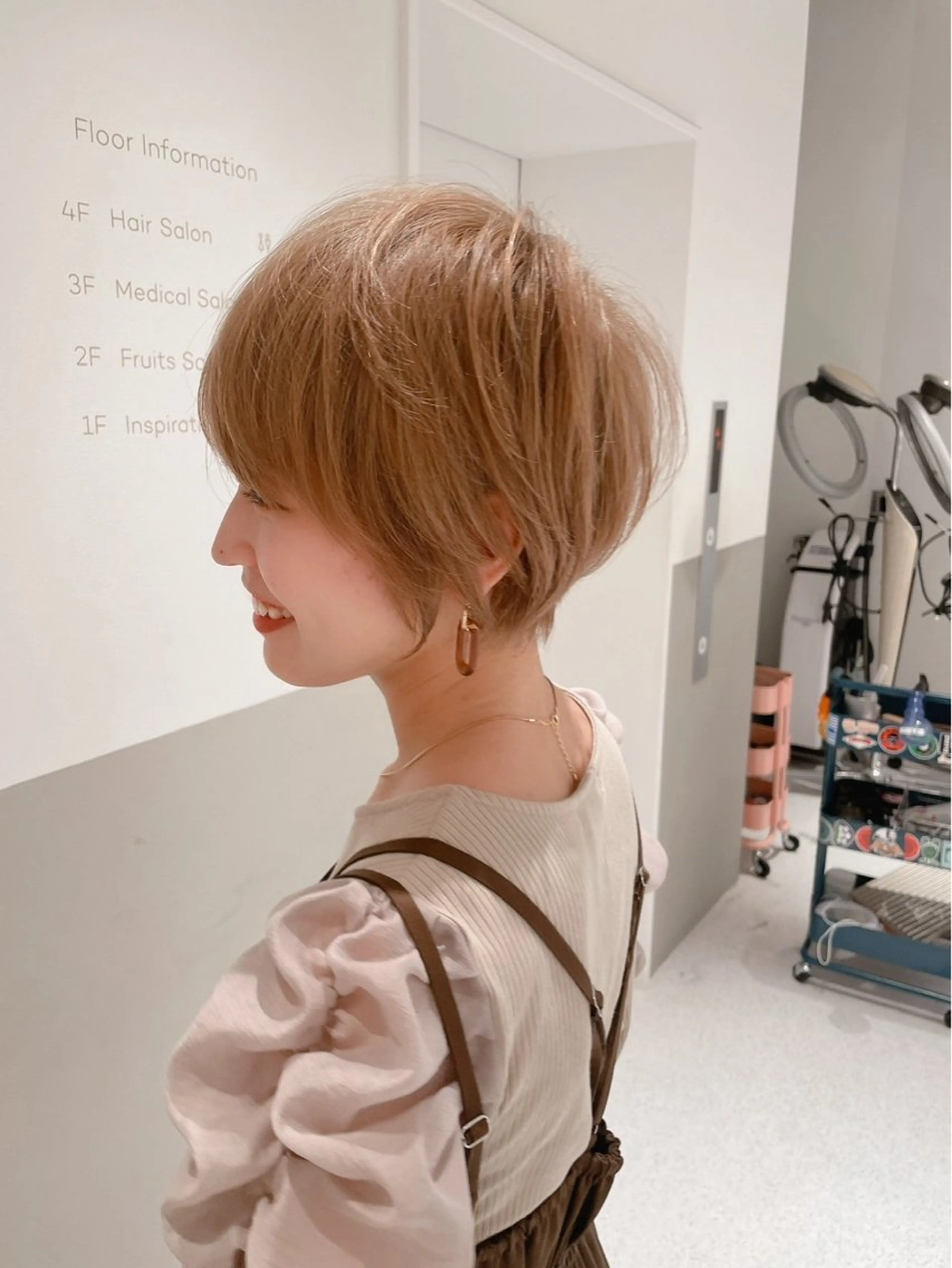 ショート レイヤーカット/ 顔まわり/アオイのヘアスタイル