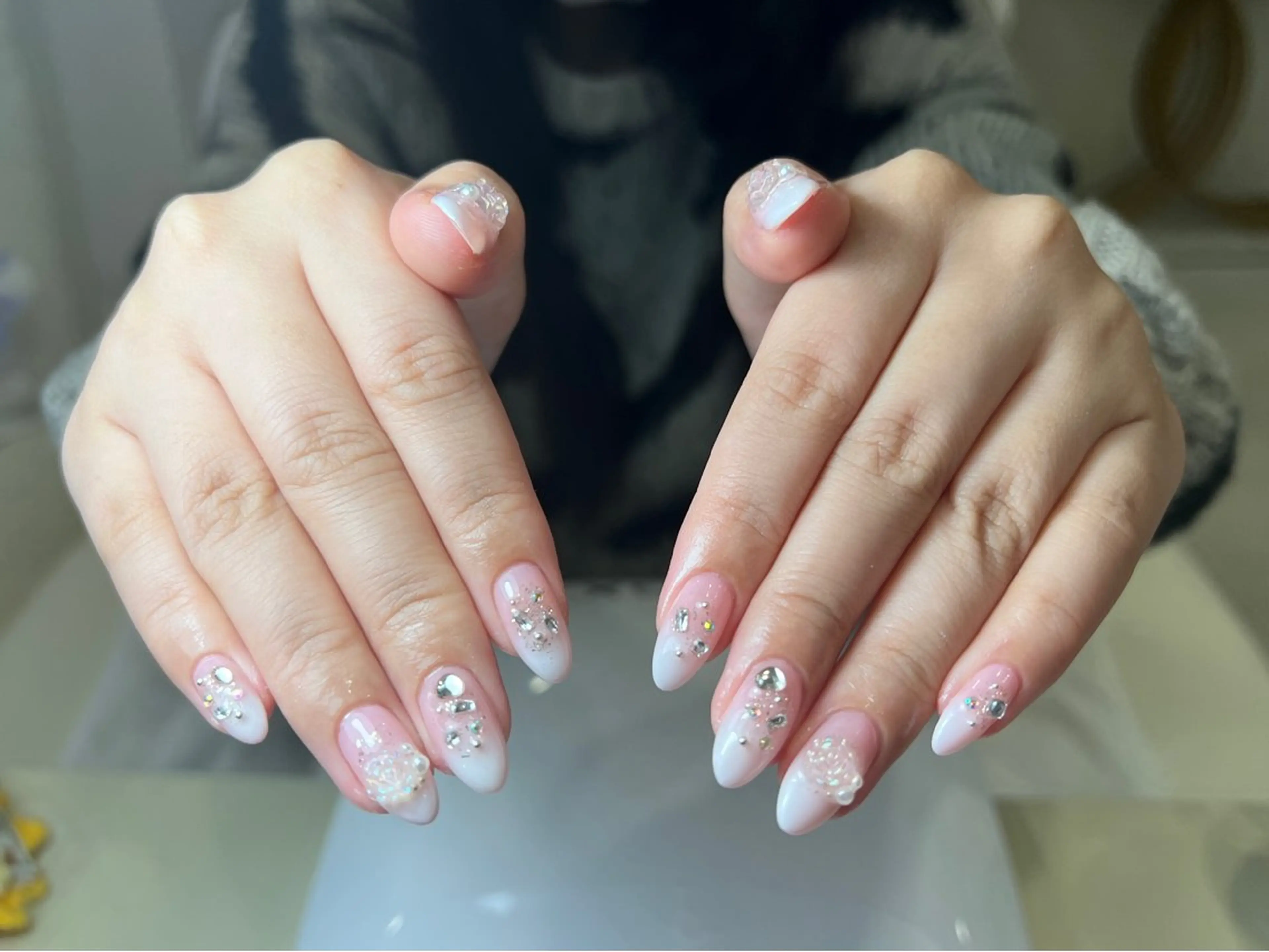 ネイル ボルドー ブラウン チークネイル ドット フットネイル ハンドネイル ハンドケア は なのネイルデザイン