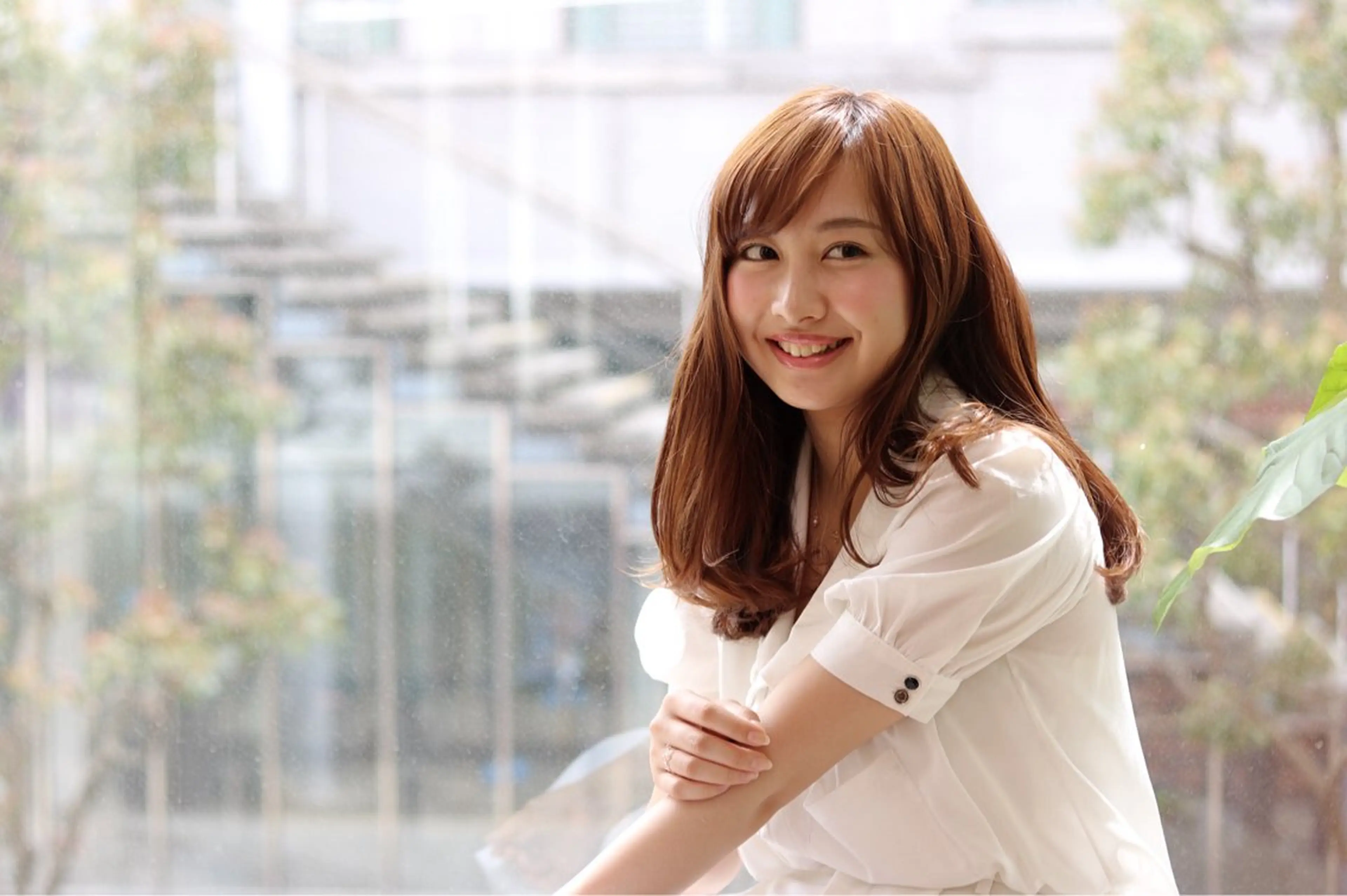 【艶と潤いの美髪矯正】似合わせカット＋保湿ストレートの写真