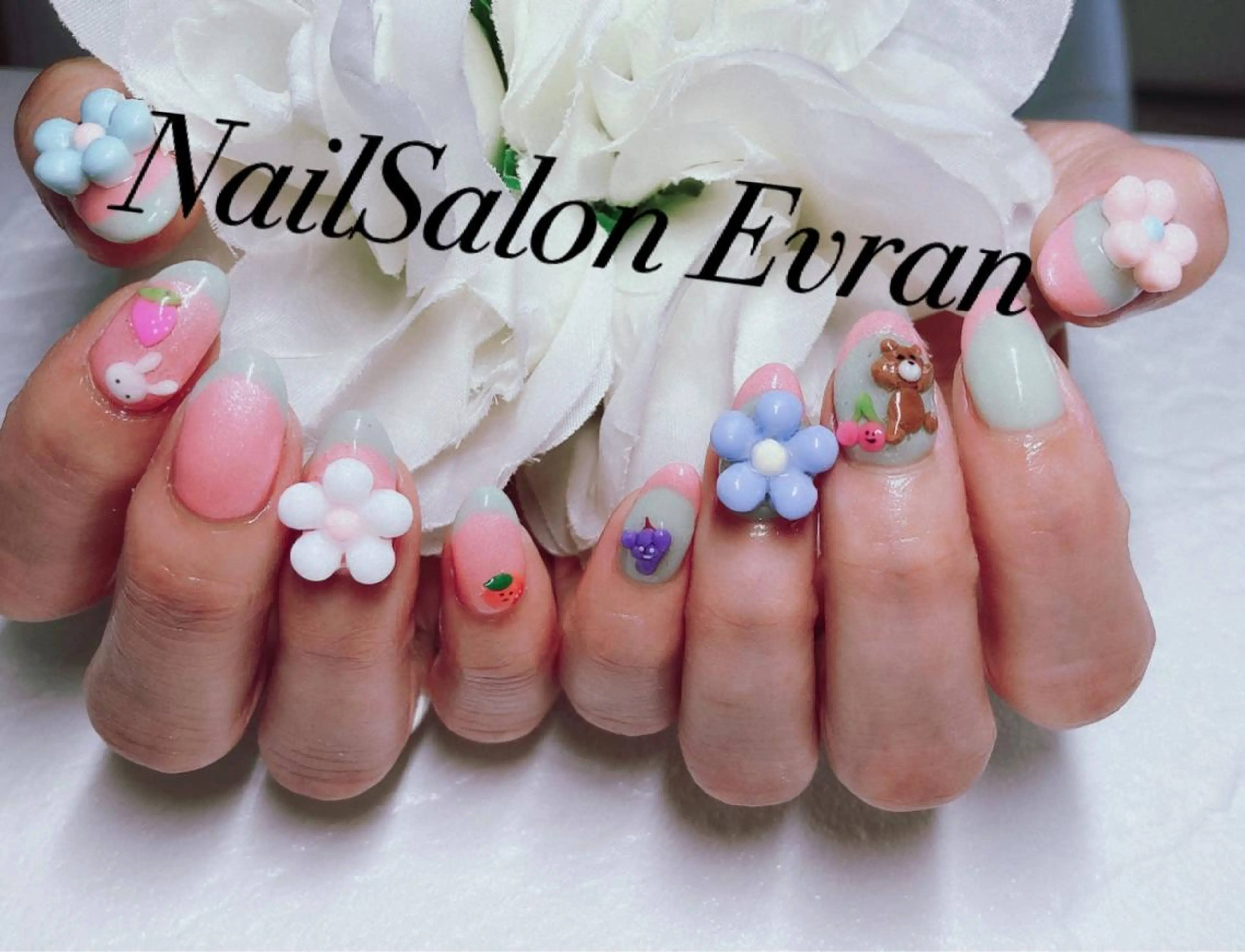 ネイル Nail salon Evranのネイルデザイン