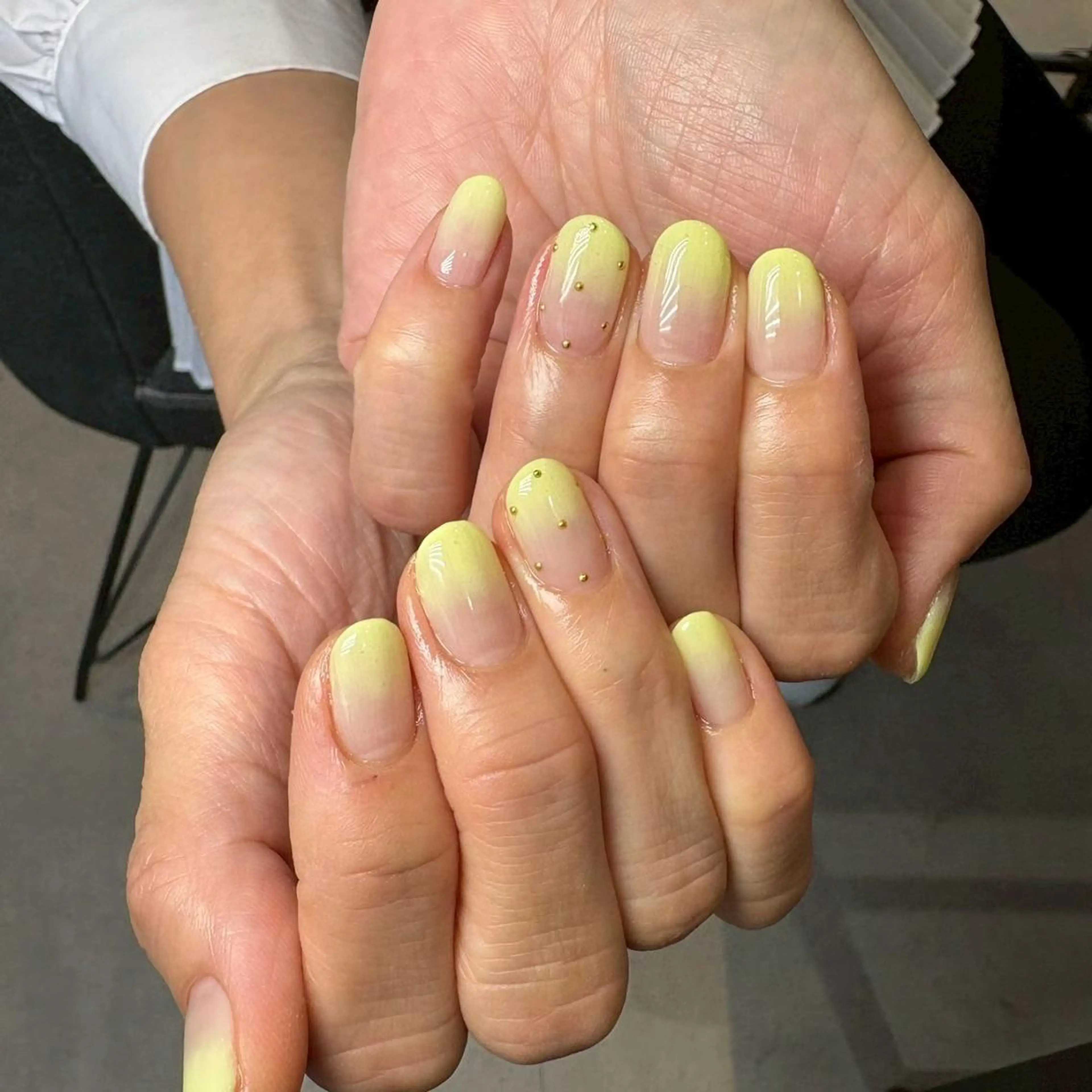 ネイル ボルドー チークネイル クリアネイル 成人式 フラッシュネイル ハンドネイル ~be 高槻のネイルデザイン