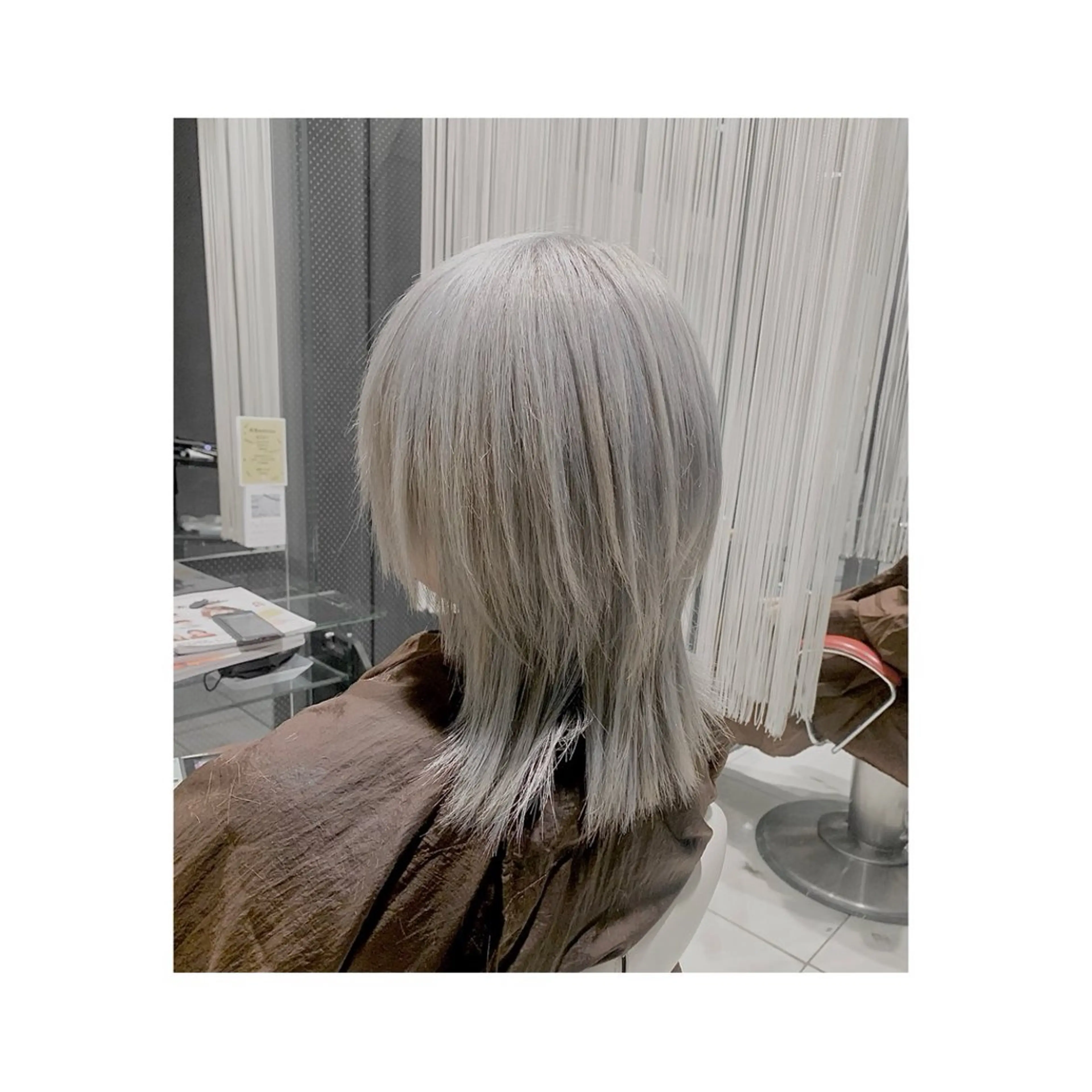 カラー 澤井 愛和のヘアスタイル