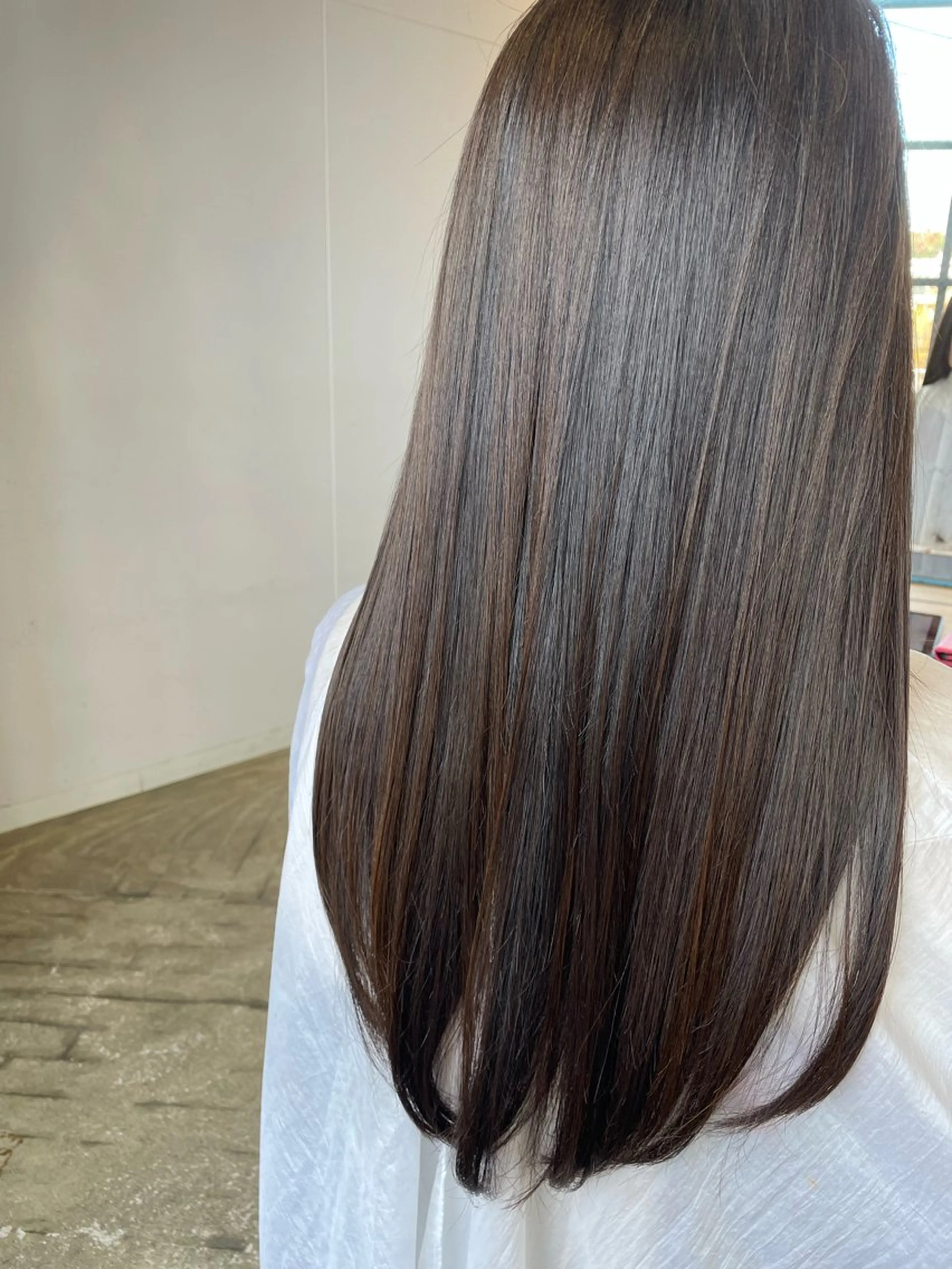 ロング カット トリートメント DELA 西山のヘアスタイル