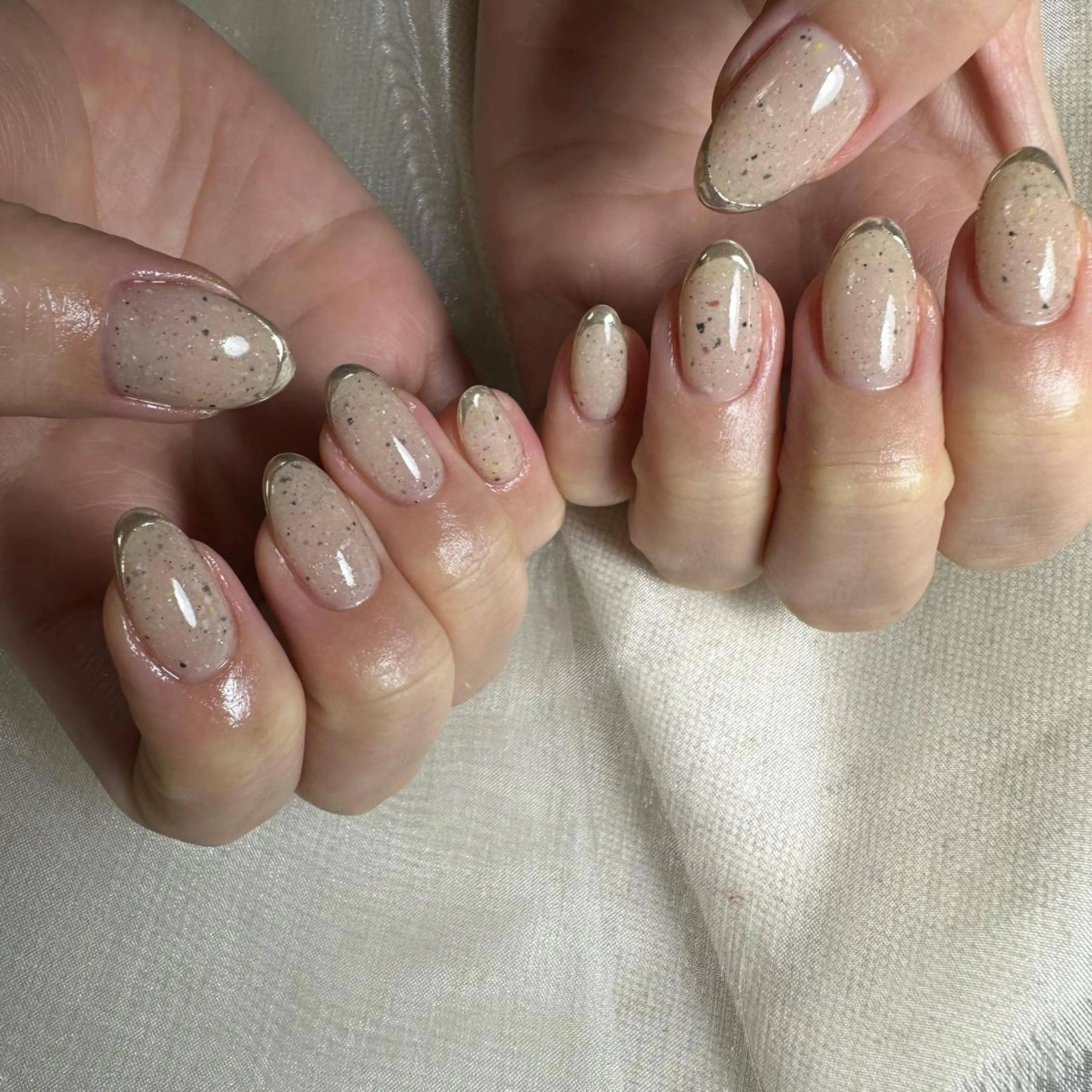 ネイル repos~ルポ~所属・里見 麗のネイルデザイン