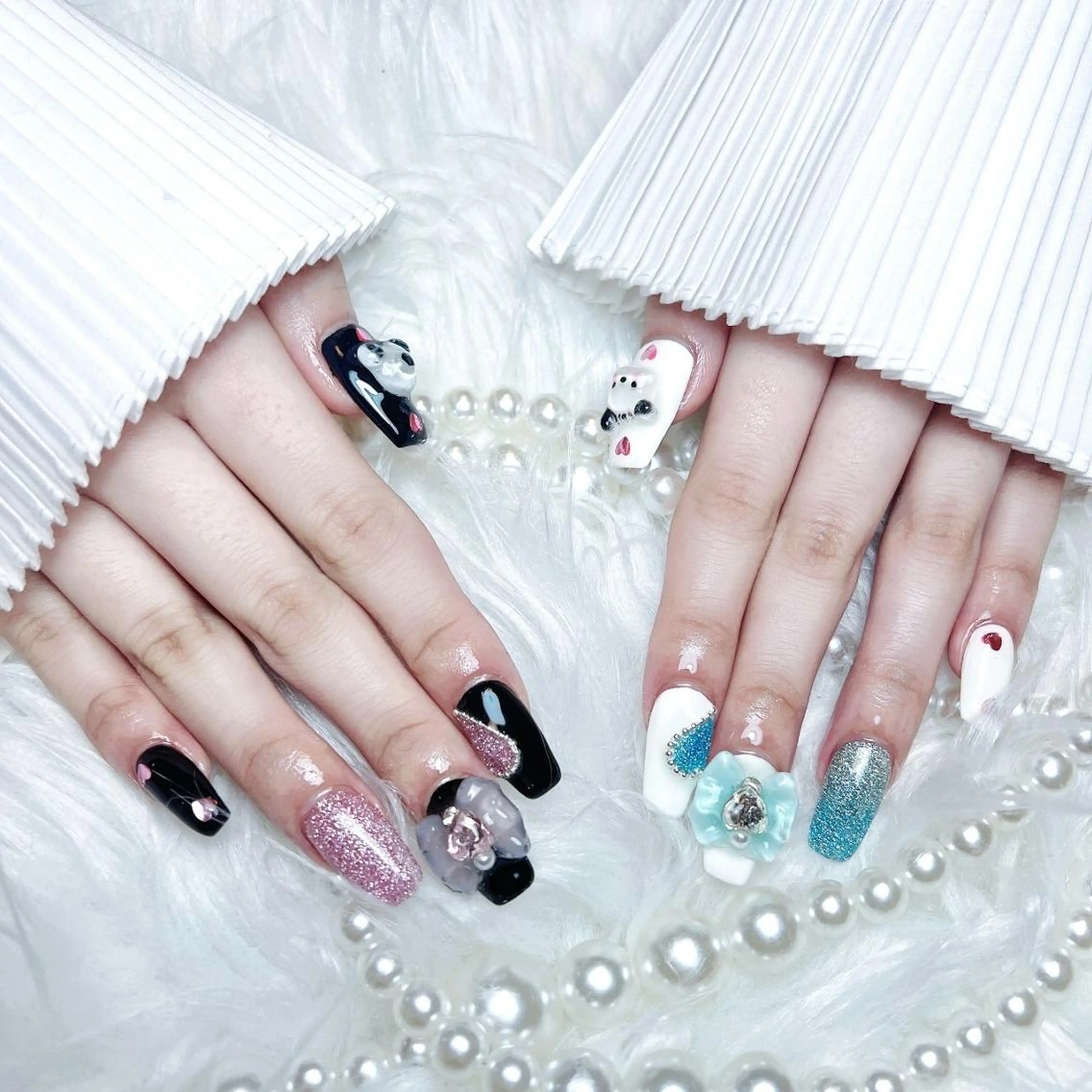 ネイル RAFFINE 月🦋🩵のネイルデザイン