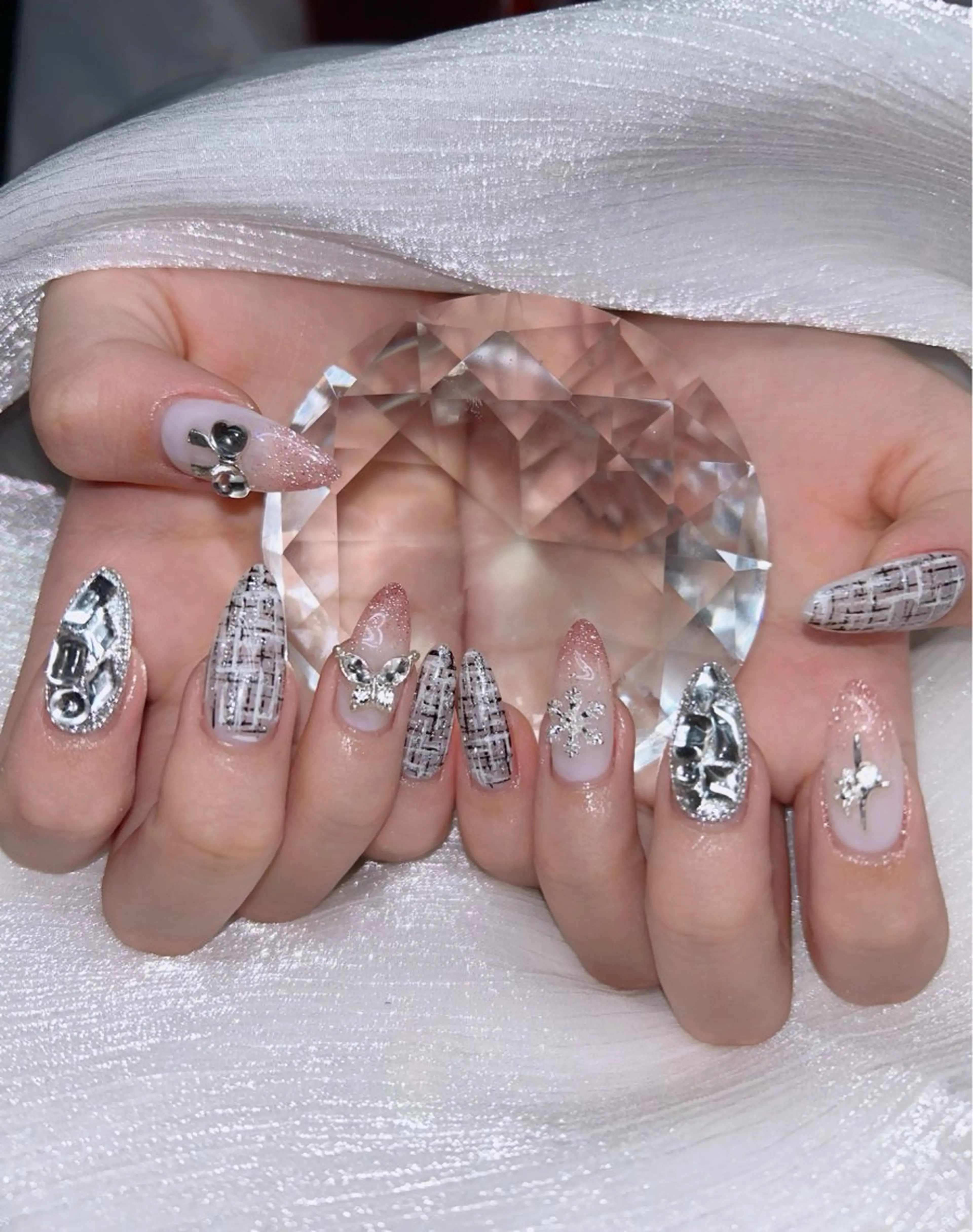 ネイル アートネイル オーロラネイル チークネイル 長さ出し フットネイル ハンドネイル Chan nailsのネイルデザイン